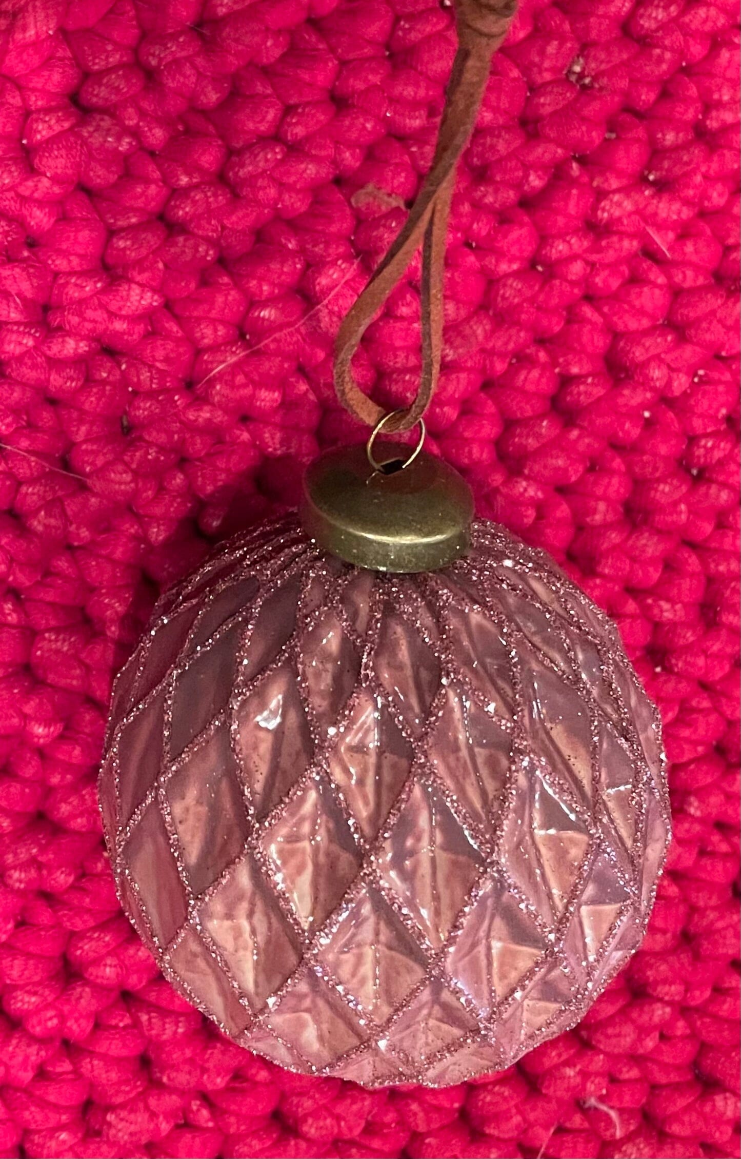 3er Set Christbaum Kugel, Weihnachtsschmuck, Relief, Mauve Weihnachten Alpenfunkeln