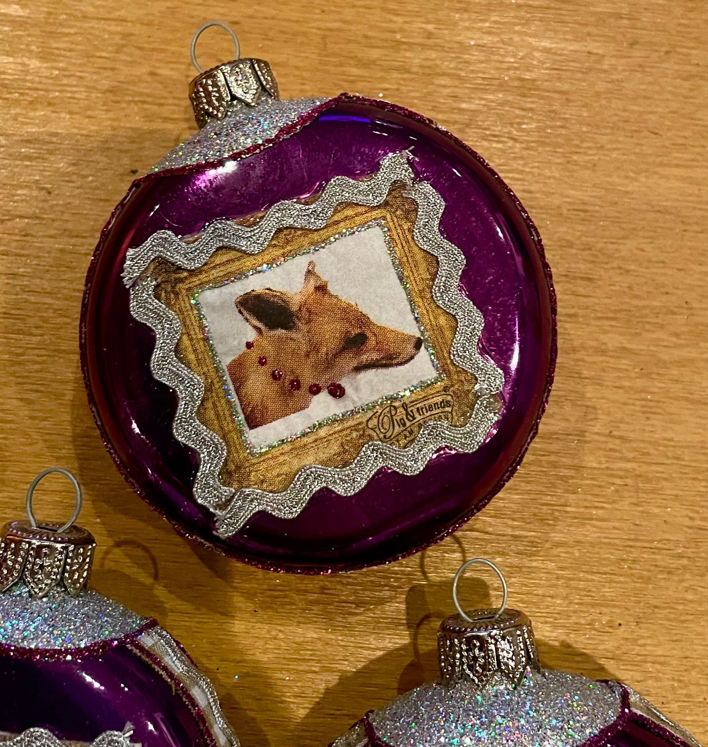 3er Set Christbaumkugel, Weihnachtsschmuck, Medaillon lila, Wildtiere, Nr. 2 Weihnachten Alpenfunkeln
