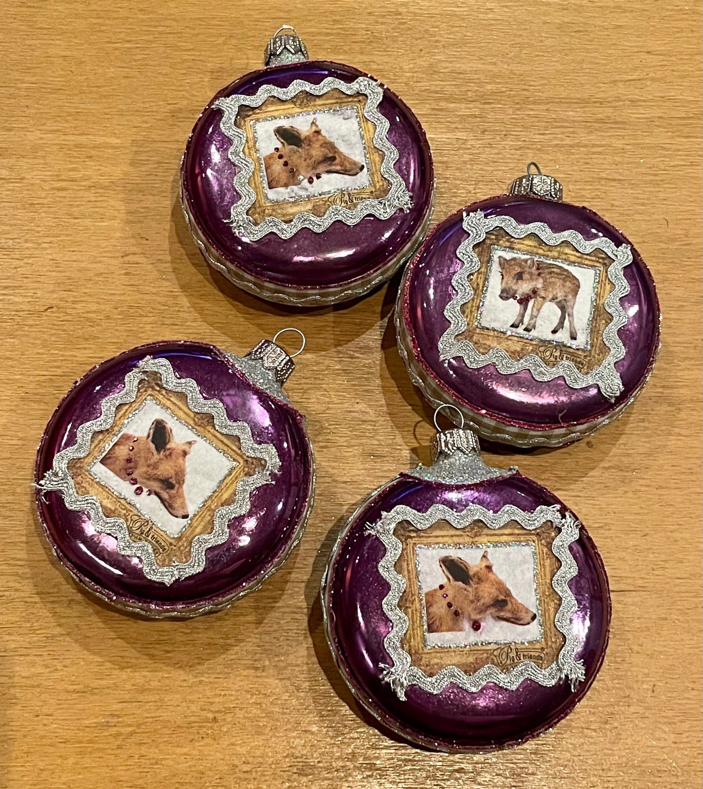 4er Set Christbaumkugel, Weihnachtsschmuck, Medaillon lila, Wildtiere, 2. Wahl Weihnachten Alpenfunkeln