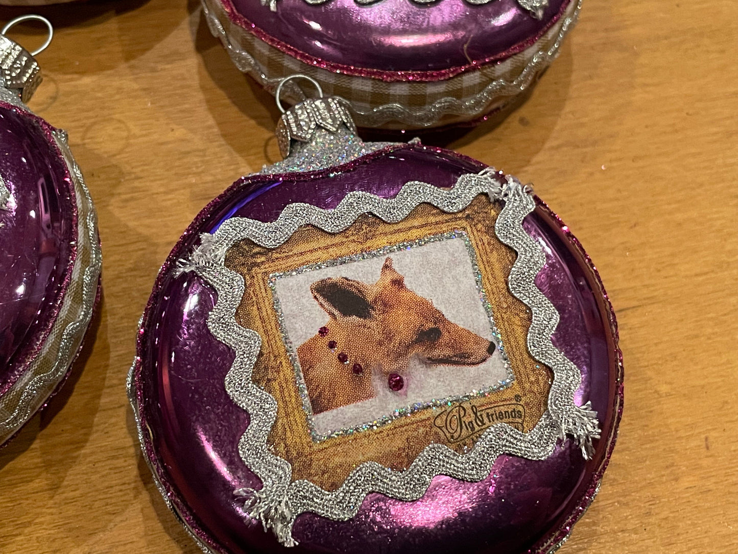 4er Set Christbaumkugel, Weihnachtsschmuck, Medaillon lila, Wildtiere, 2. Wahl Weihnachten Alpenfunkeln