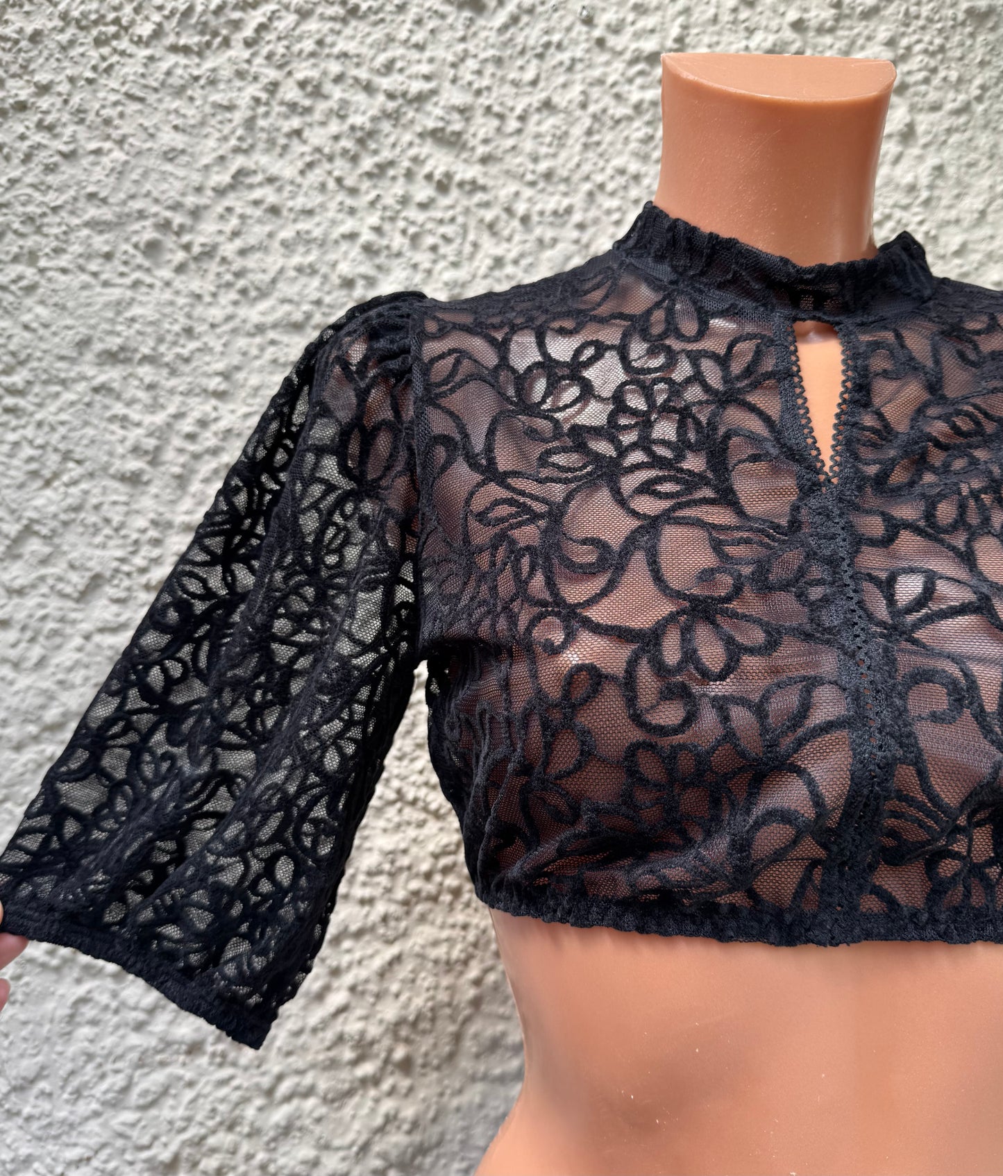 Dirndlbluse Nina von C., Simone, schwarz, Spitze, halbarm