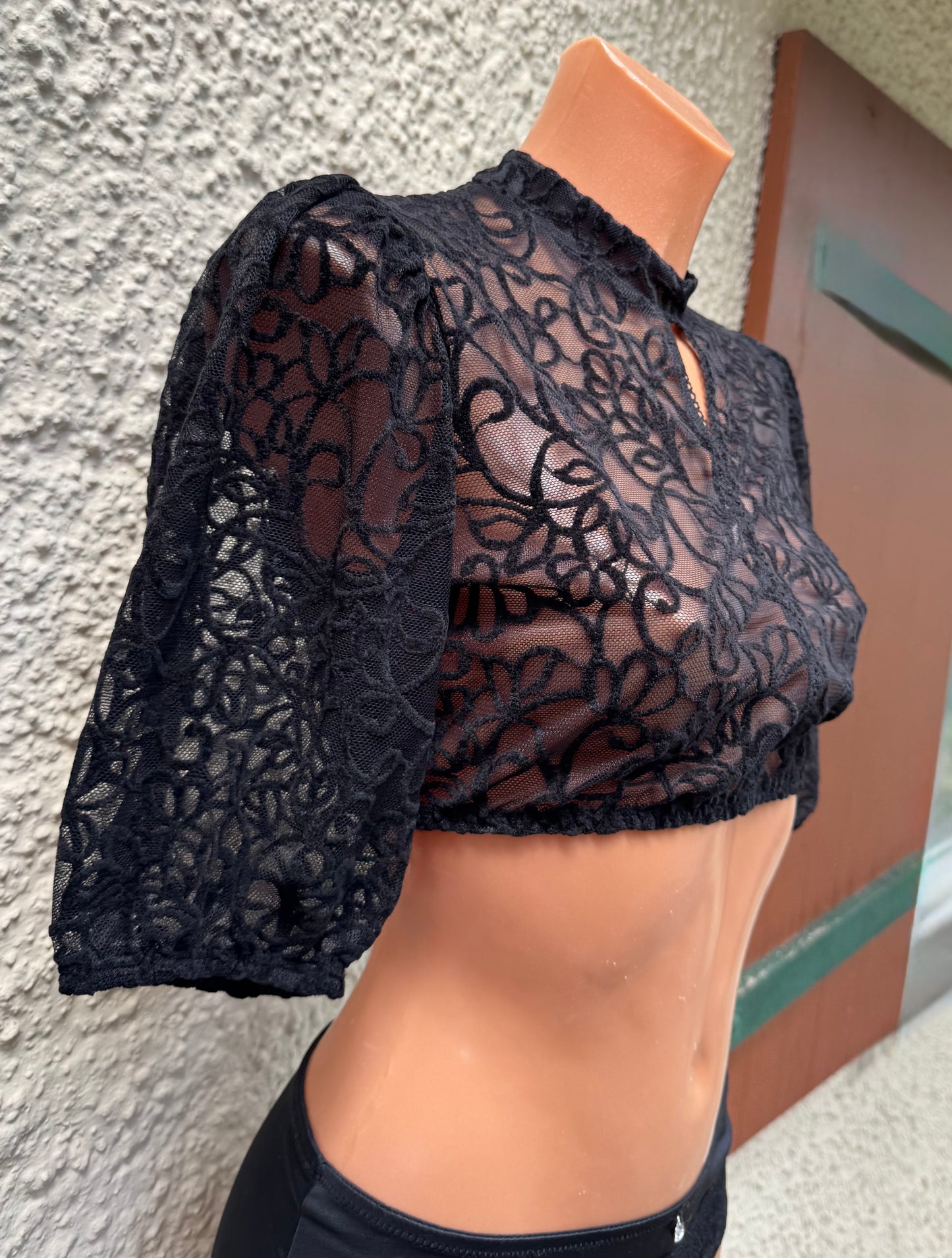 Dirndlbluse Nina von C., Simone, schwarz, Spitze, halbarm