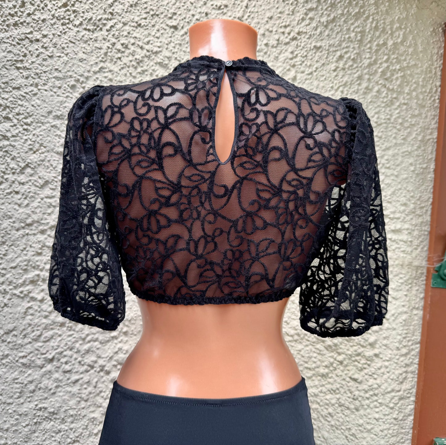 Dirndlbluse Nina von C., Simone, schwarz, Spitze, halbarm