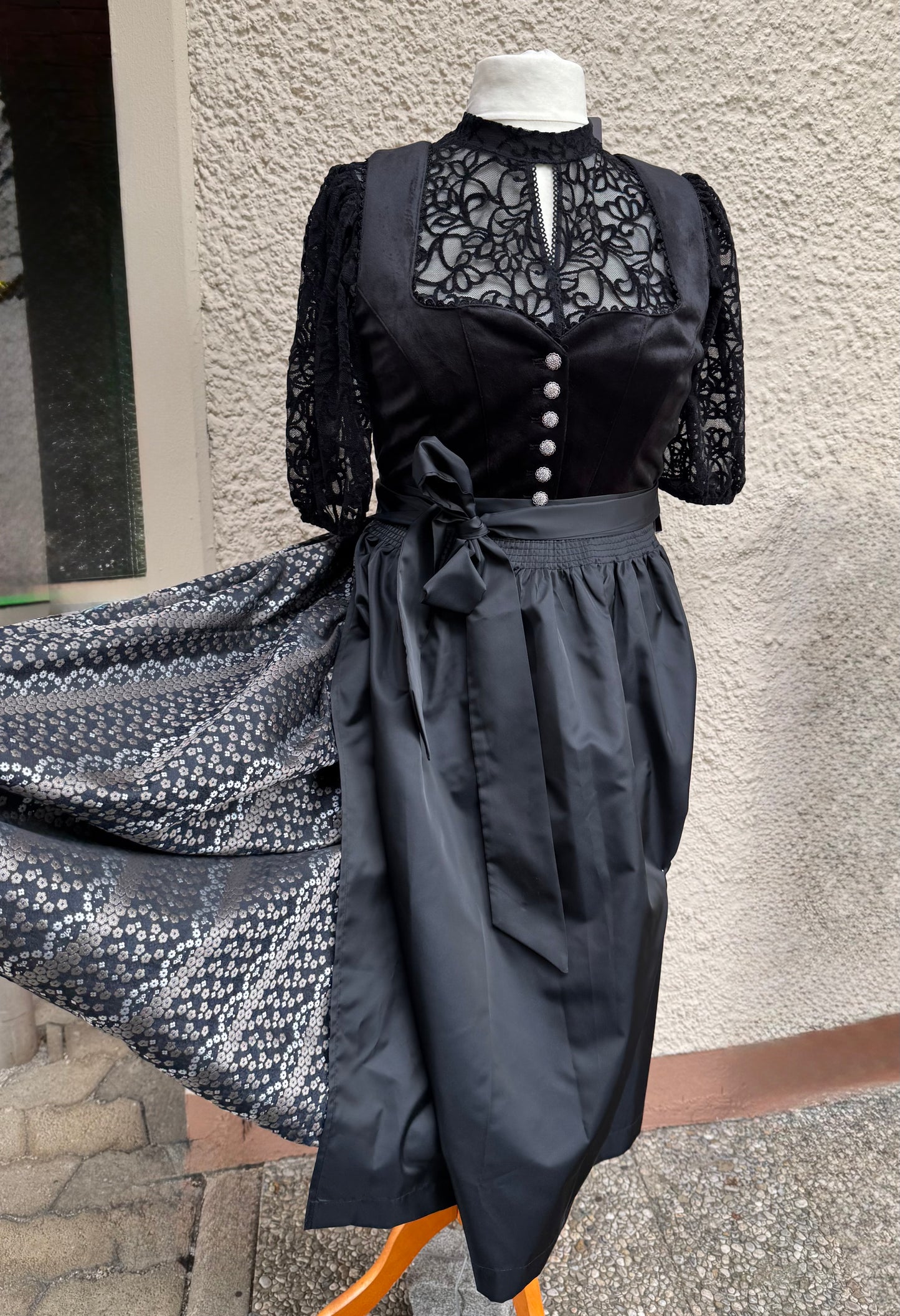 Dirndl Spieth&Wensky Giulianna, 70 cm, schwarz, Samt