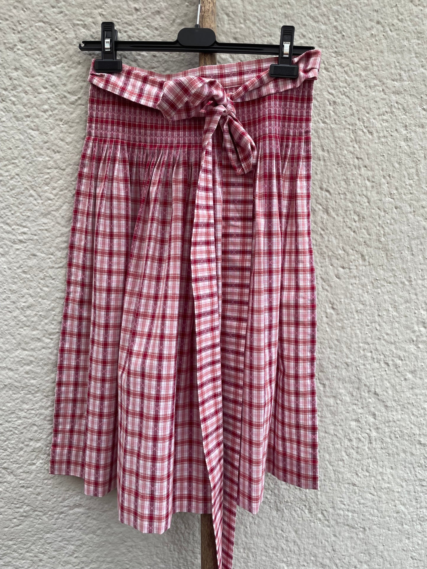 Dirndlschürze, Schürze, rot weiß kariert, Midi für 70er, Gr. 1