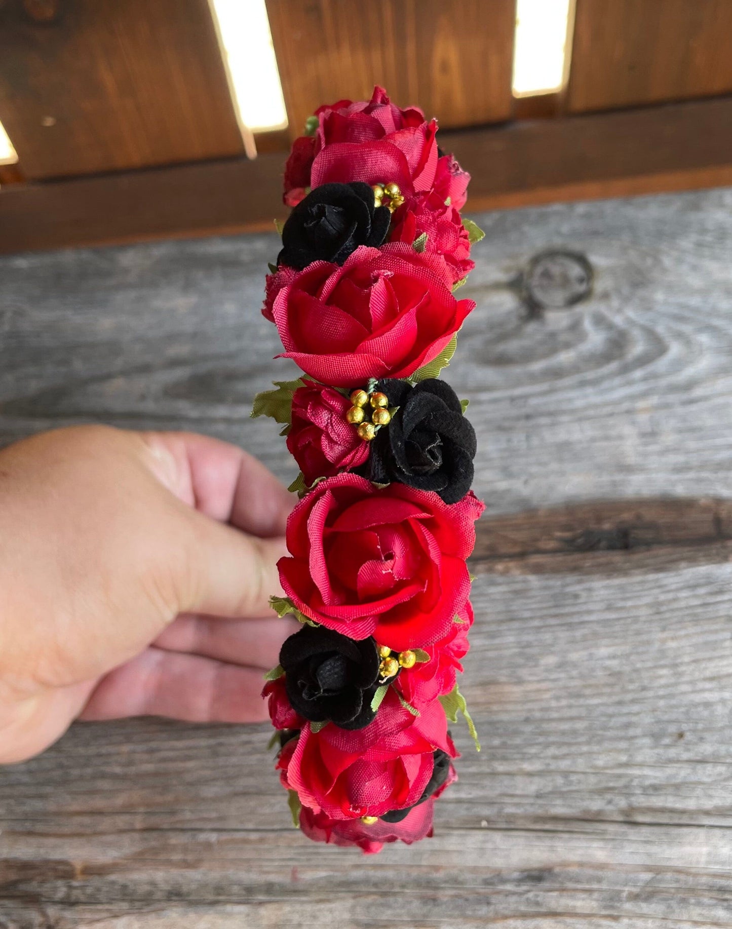 Blüten Haarreifen zum Dirndl, rot, schwarz, Samt Haarschmuck Rasp
