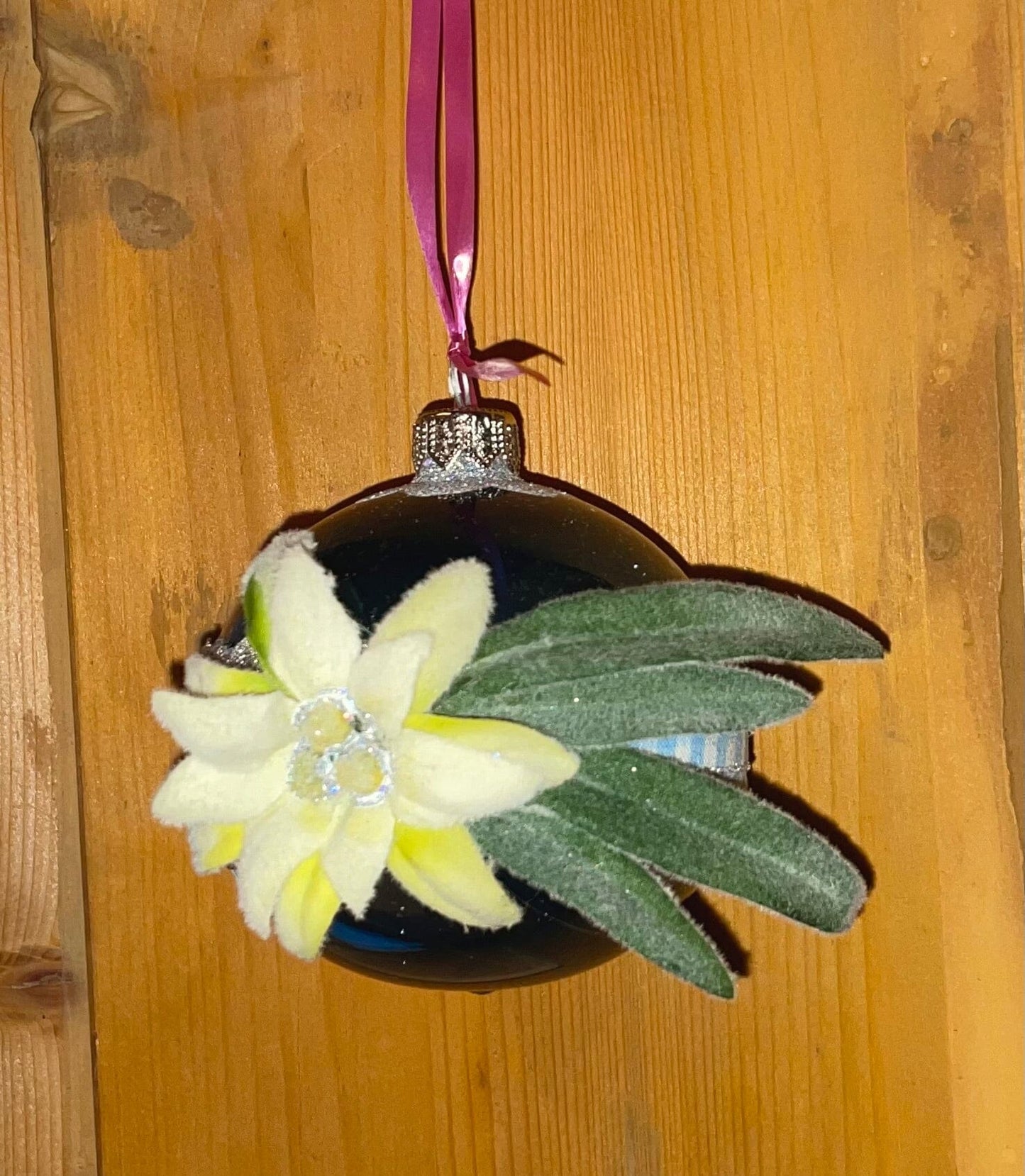 Christbaum Kugel, Weihnachtsschmuck, petrol, Edelweiß 7cm Weihnachten Alpenfunkeln