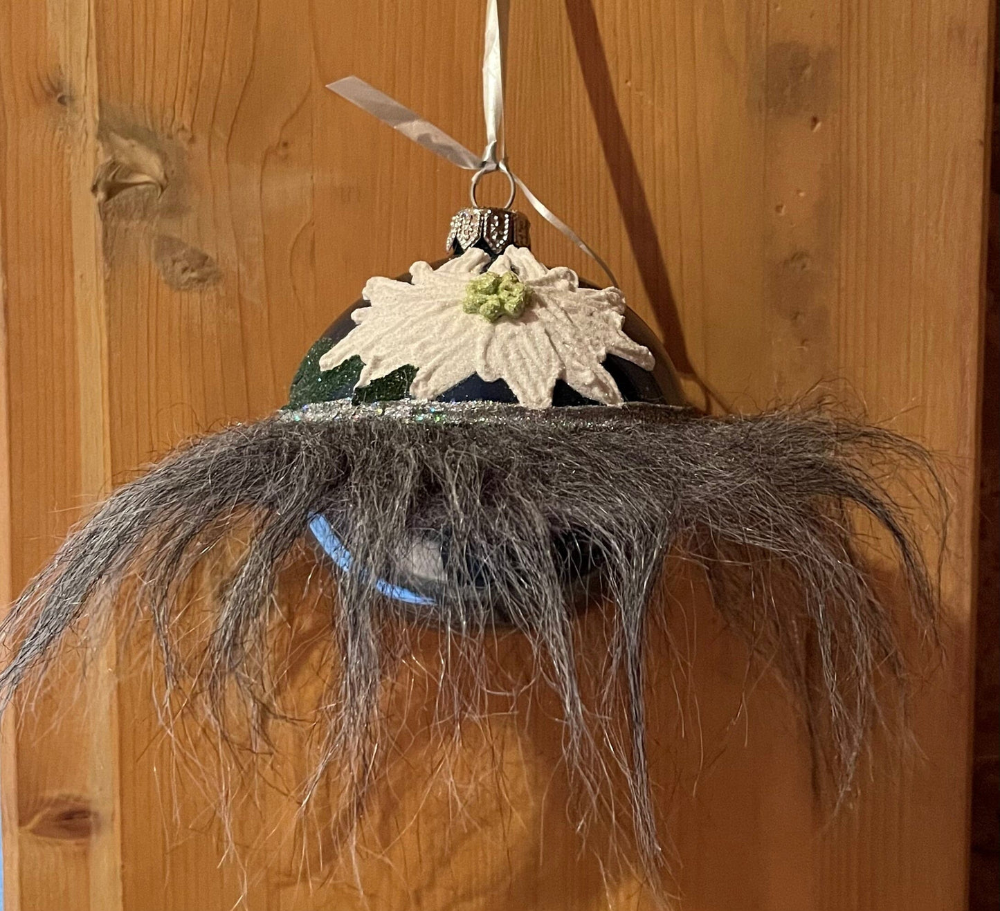Christbaum Kugel, Weihnachtsschmuck, petrol, Edelweiß mit Pelz Weihnachten Alpenfunkeln