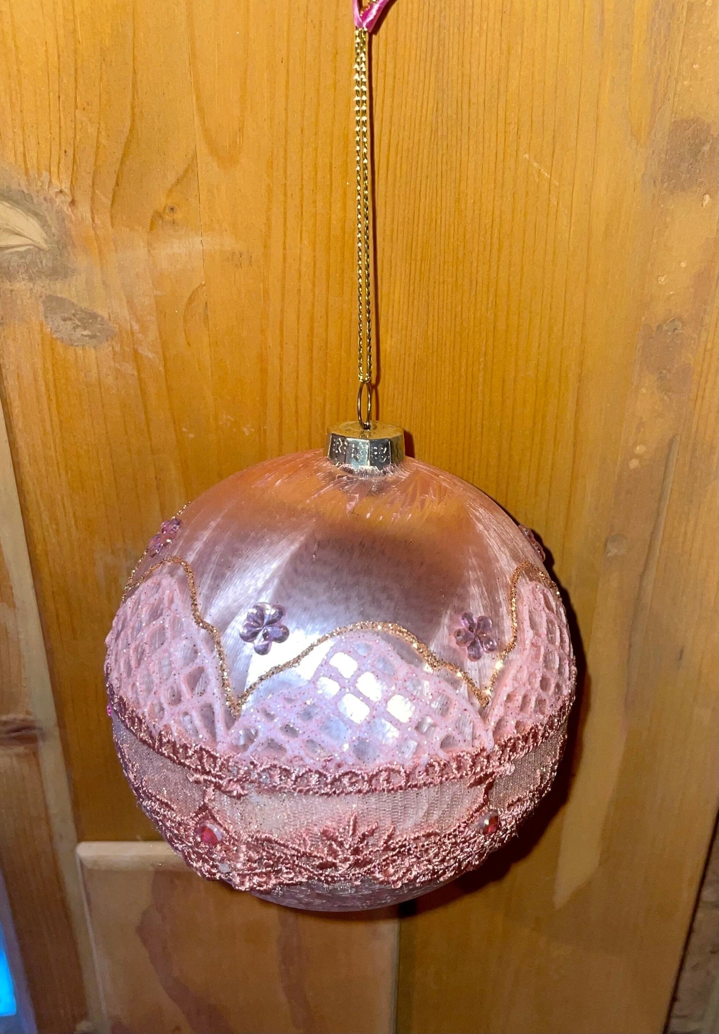 Christbaum Kugel, Weihnachtsschmuck, Rosa Spitze 10 cm Weihnachten Alpenfunkeln