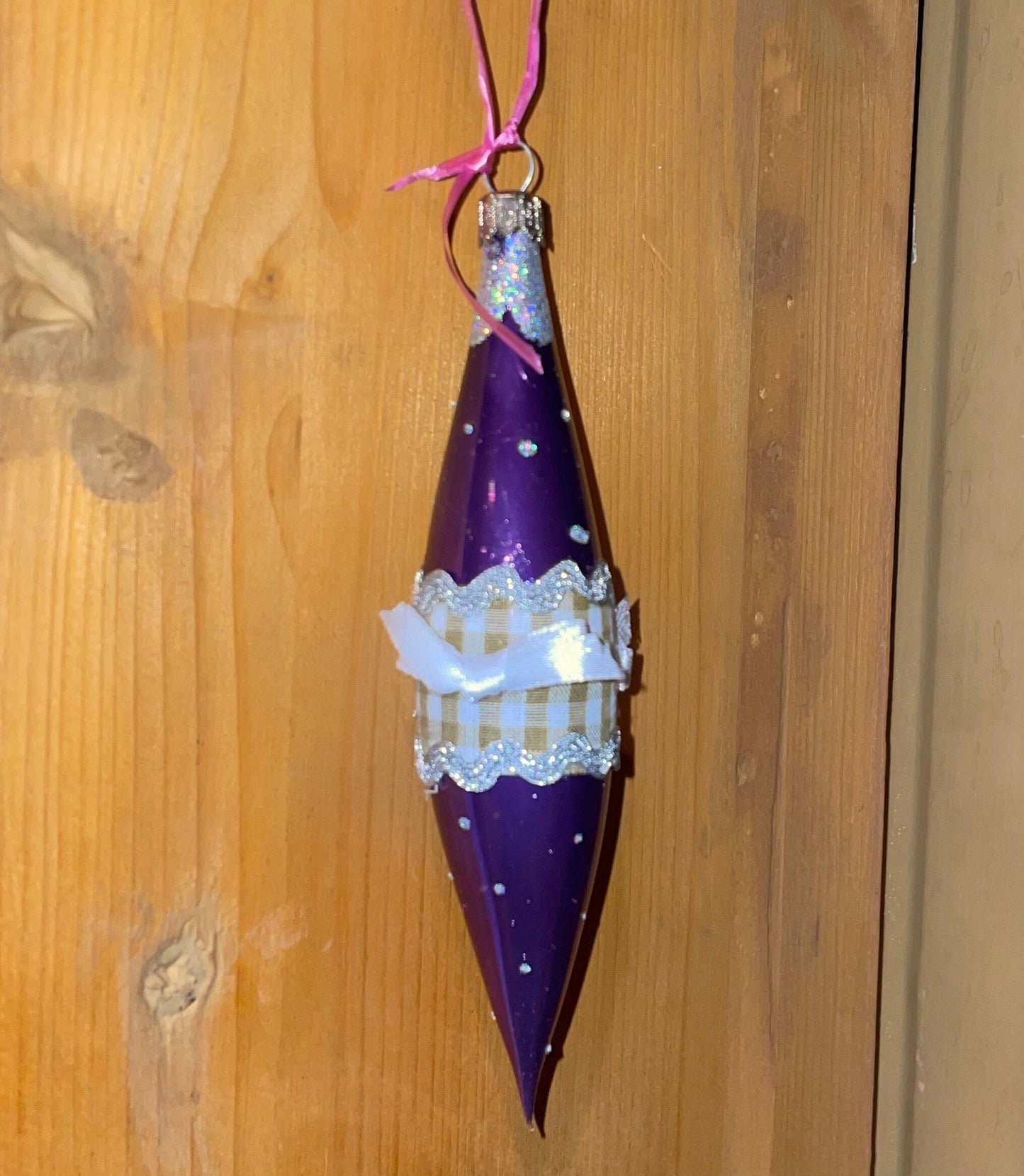 Christbaum Kugel, Weihnachtsschmuck, Zapfen Tropfen lila Weihnachten Alpenfunkeln