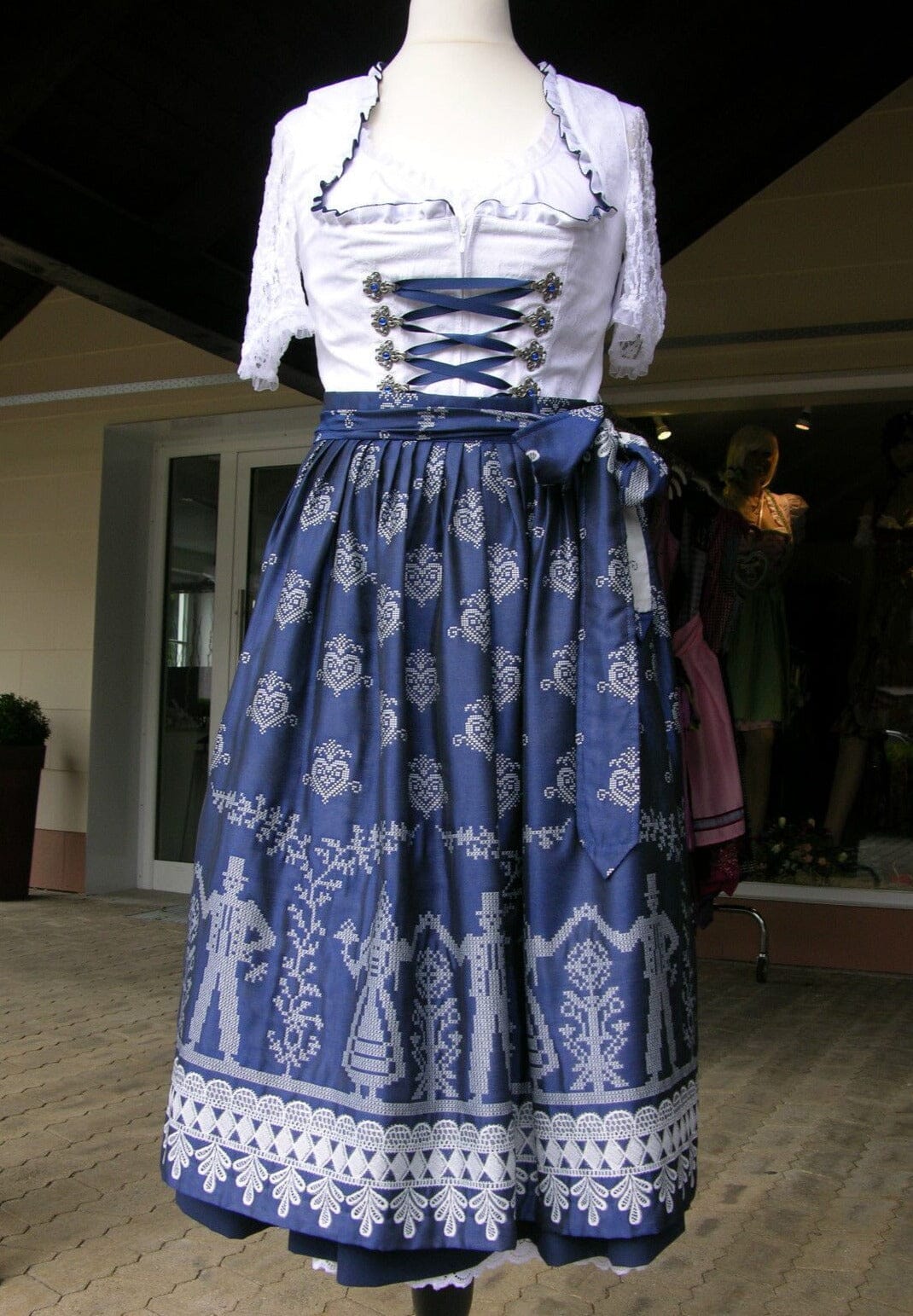 Dirndl Apple of my Eye by Berwin&Wolff, weiß, Blau Midi, Gr. 36, 70 cm Dirndl Berwin&Wolff