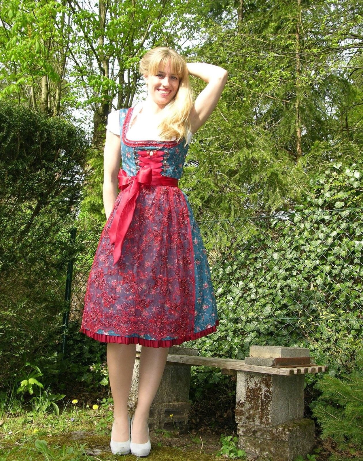 Dirndl Gwandlalm, Baumwolle, blau, rot, Spitze, Midi 60 cm Dirndl Marjo