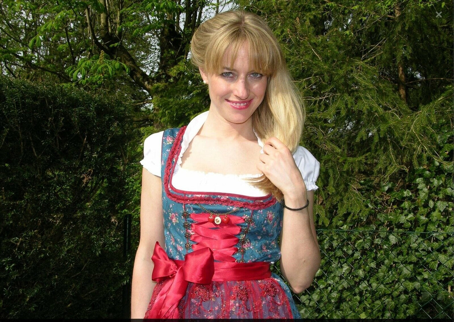Dirndl Gwandlalm, Baumwolle, blau, rot, Spitze, Midi 60 cm Dirndl Marjo