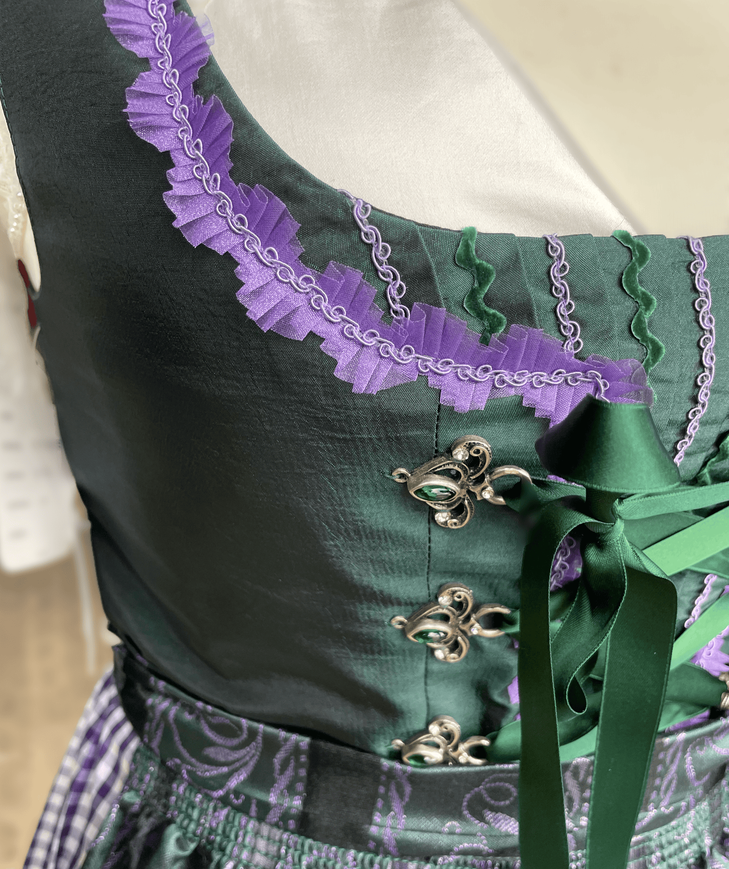 Dirndl Hammerschmid, Midi 70 cm, lila grün, kariert Dirndl Hammerschmid