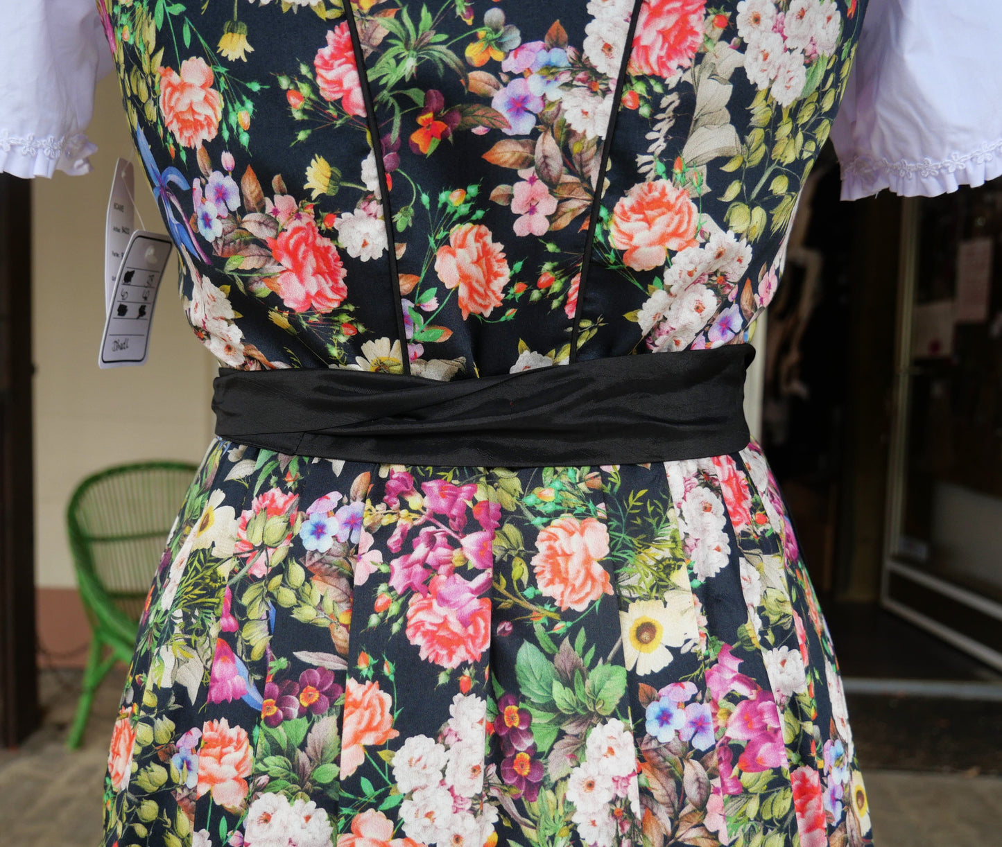 Dirndl Kaiseralm, Sommer, floral, bunt, schwarz, Midi 60 cm Dirndl Kaiseralm
