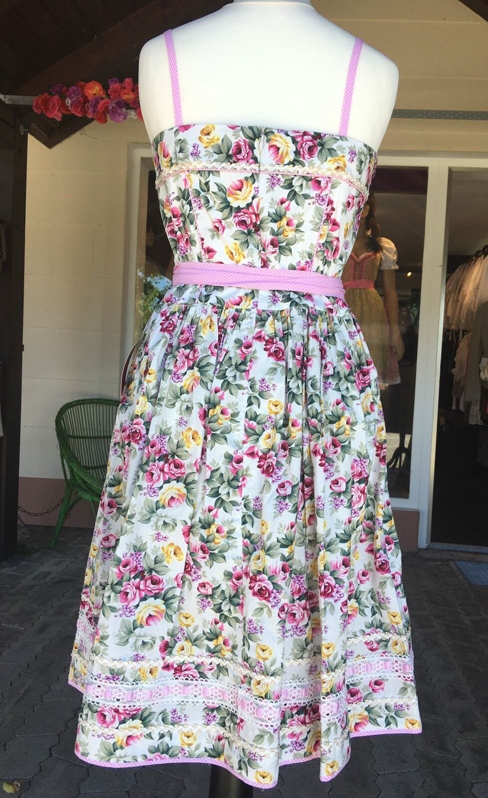 Dirndl Kleid, Krüger Madl, Lissabon, Midi 60 cm, Gr. 32 Dirndl Krüger