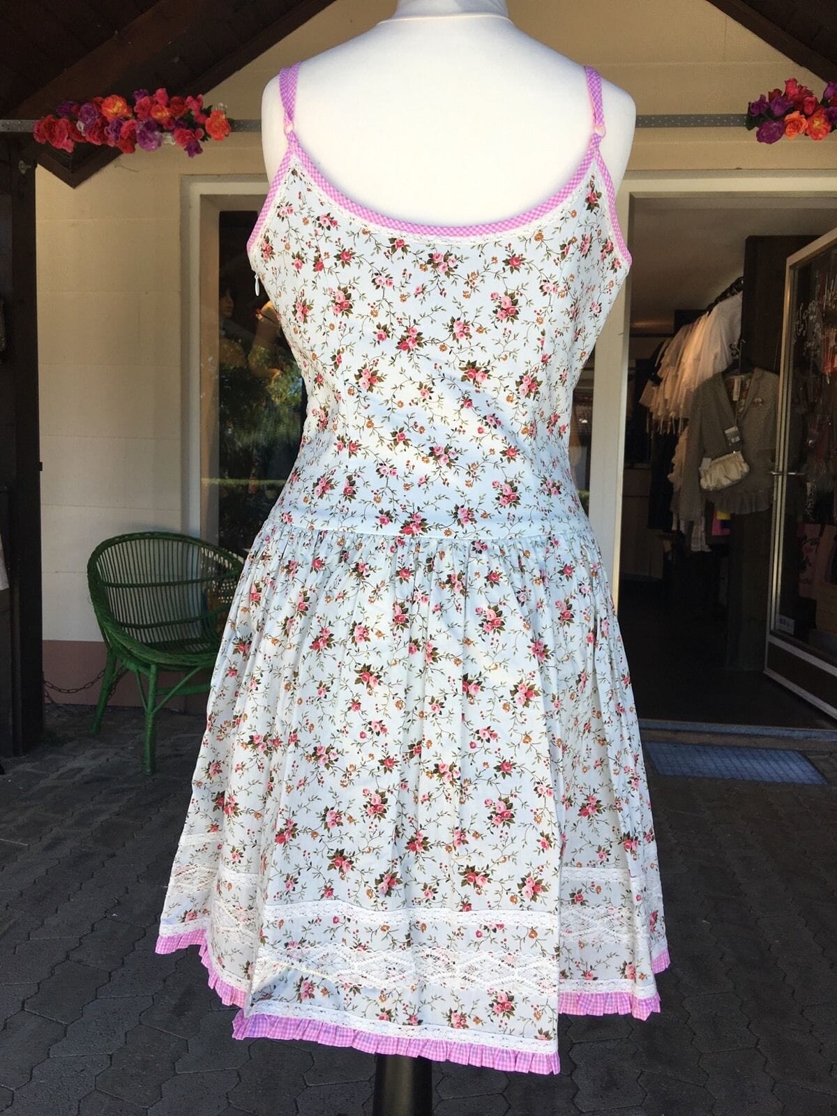 Dirndl Kleid, Krüger Madl, Madrid, Midi 60 cm, geblümt, Gr. 34 Dirndl Krüger