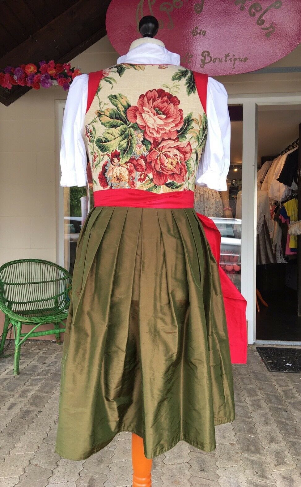 Dirndl Kleid Sportalm, Amberg, grün, rot, Seide, Midi 70 cm Dirndl Sportalm