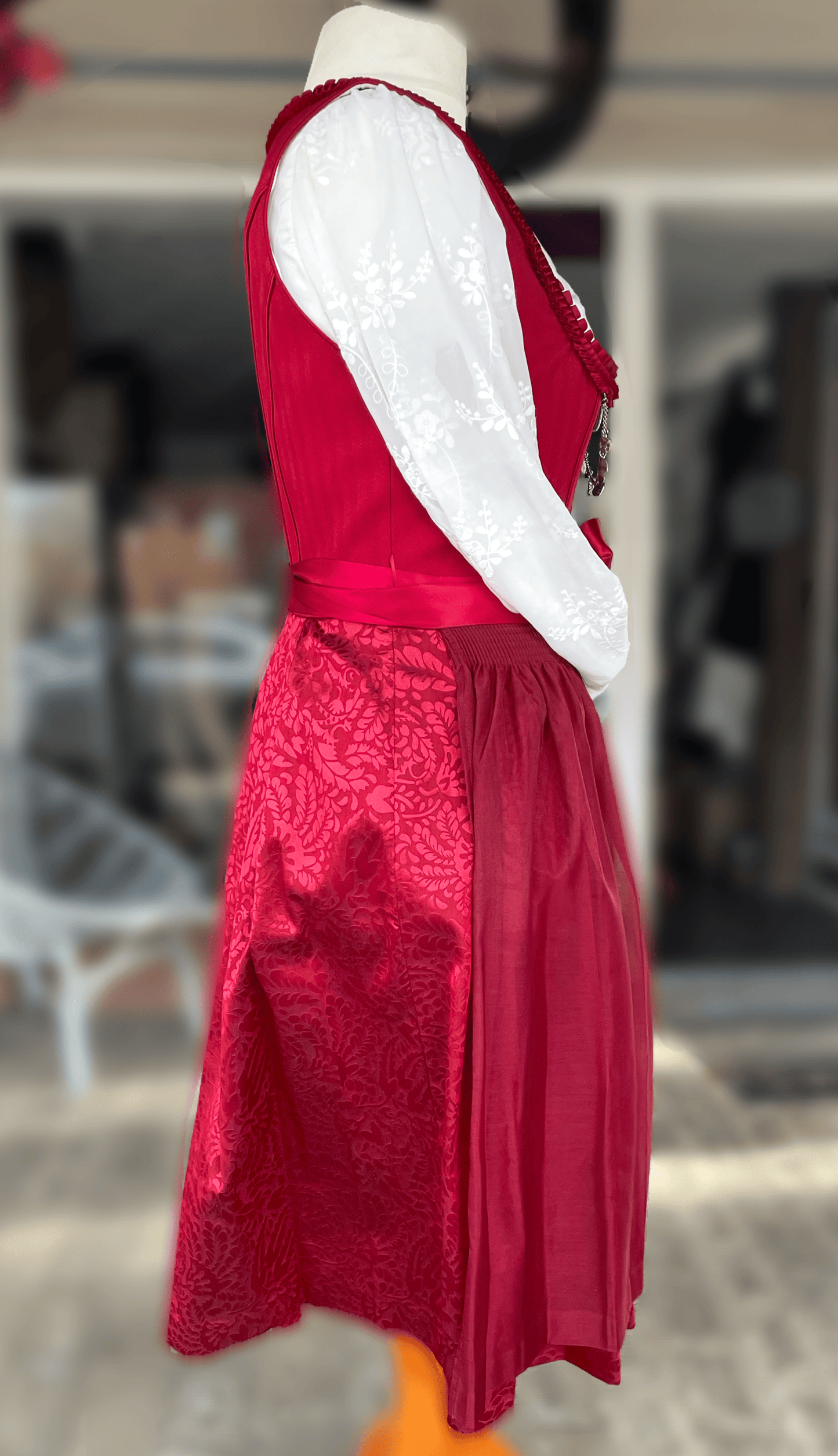 Dirndl Krüger Collections, Shiloh, 70 cm, rot mit Charivari Dirndl Krüger