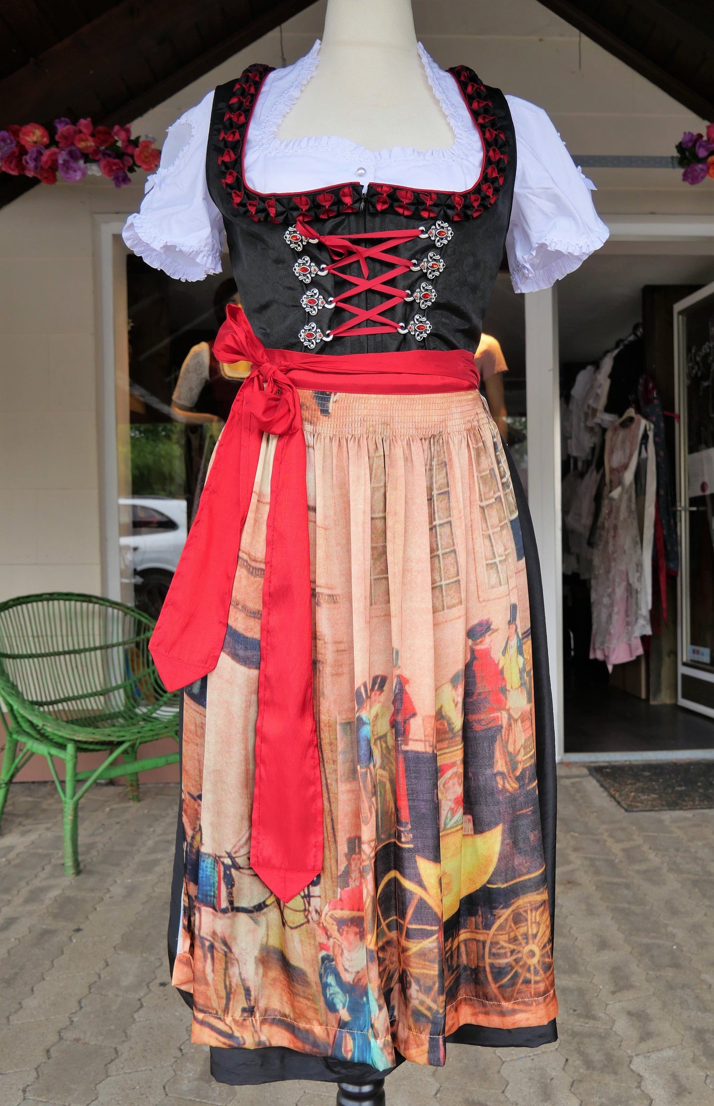 Dirndl Krüger Madl, Druckschürze, schwarz rot Midi 60 cm Dirndl Krüger