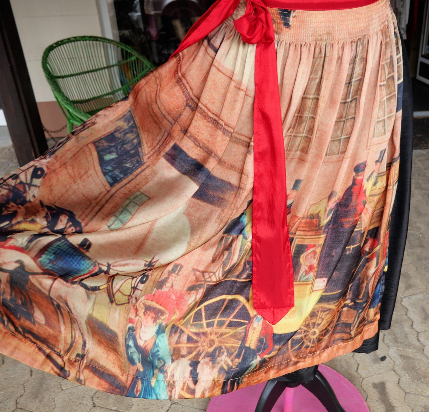 Dirndl Krüger Madl, Druckschürze, schwarz rot Midi 60 cm Dirndl Krüger