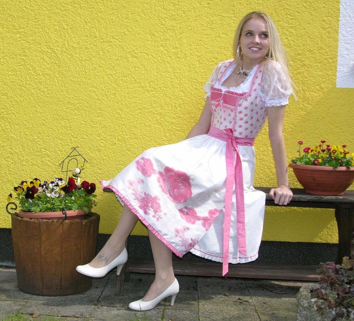 Dirndl Rose, Brautdirndl, weiß, rosa, pink Midi 60 cm Dirndl Rose