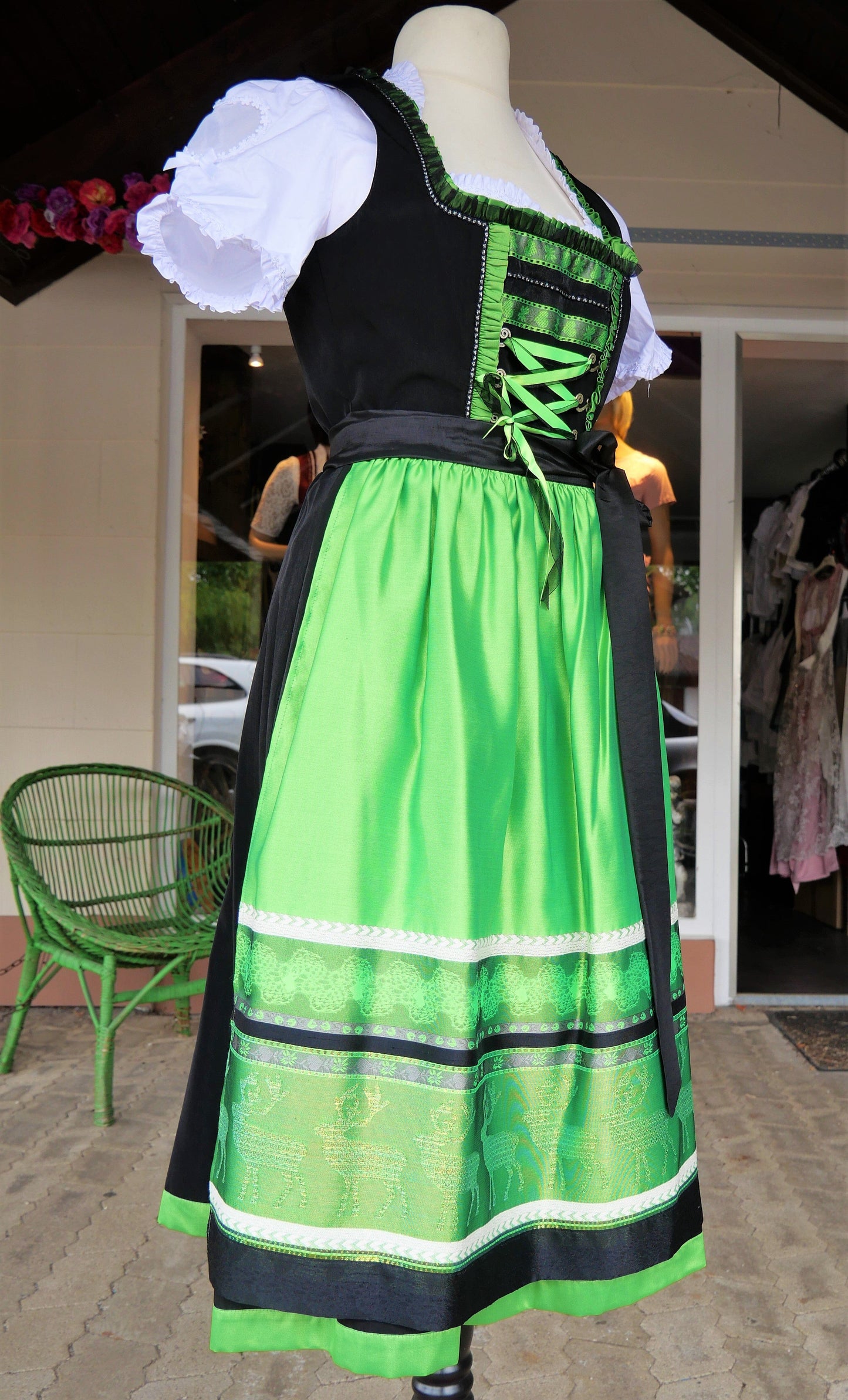 Dirndl Rose, schwarz, neon grün, Midi 70 cm Dirndl Rose
