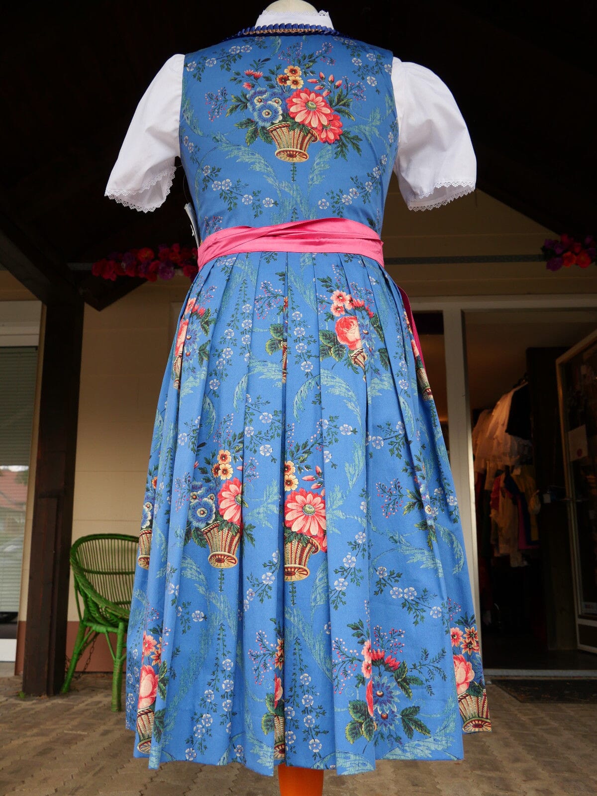 Dirndl Sportalm, Wels, blau, rosa, Seide, Midi 70 cm Dirndl Sportalm