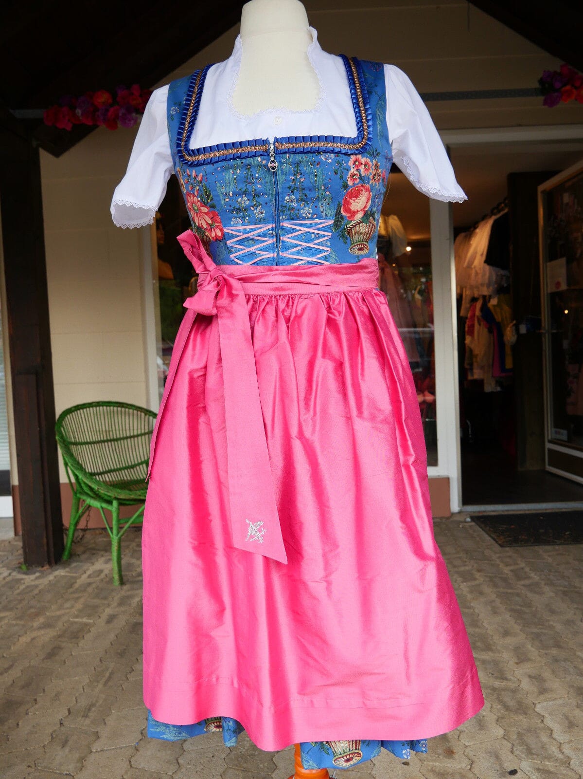 Dirndl Sportalm, Wels, blau, rosa, Seide, Midi 70 cm Dirndl Sportalm