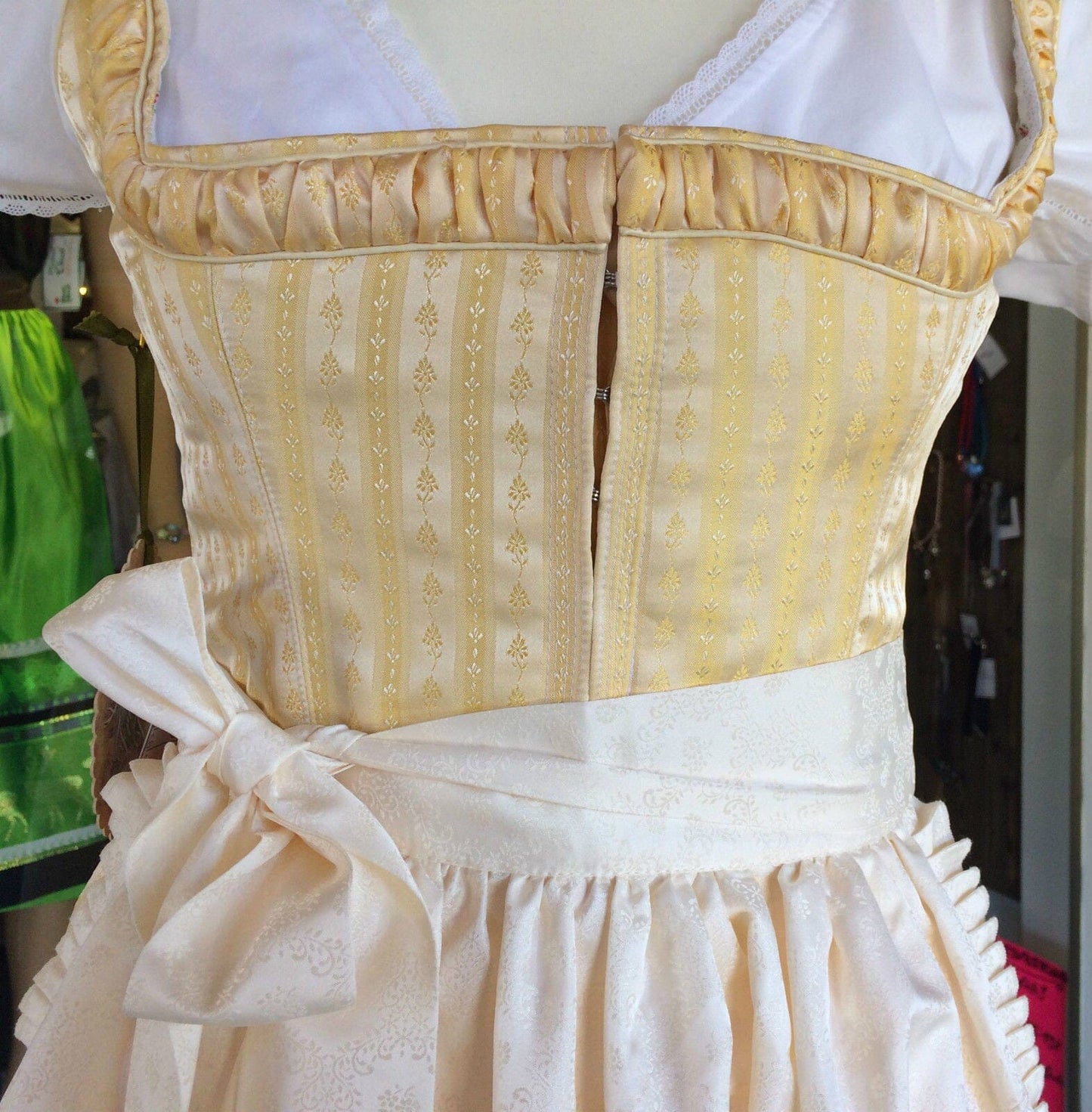Dirndl Trentini, Hanni, creme, gelb, Midi 60 cm, Brautdirndl, Gr. 36 Dirndl Julia Trentini