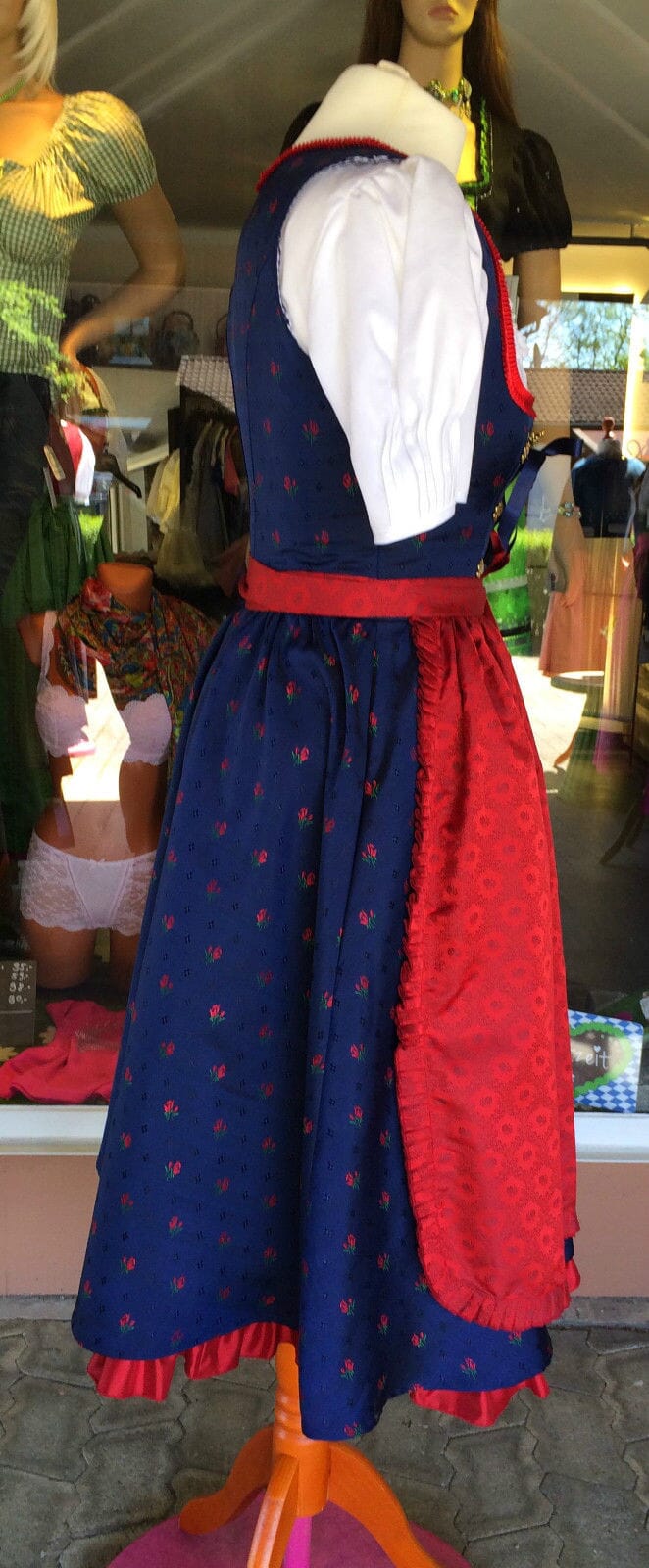 Dirndl Trentini, Josefine, blau rot, Midi 70 cm, Miederschnürung Dirndl Julia Trentini