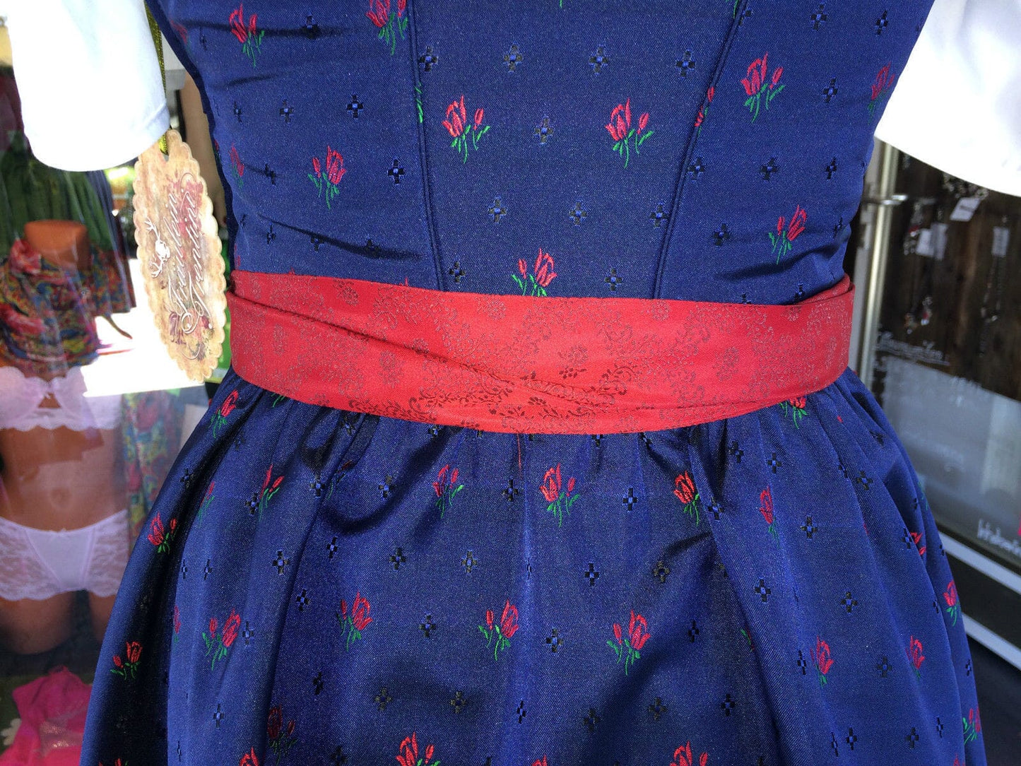 Dirndl Trentini, Josefine, blau rot, Midi 70 cm, Miederschnürung Dirndl Julia Trentini
