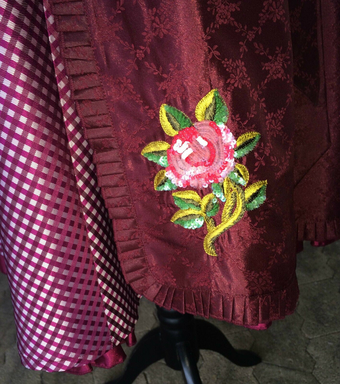 Dirndl Trentini, Josefine, bordeaux, Midi 70 cm, Gr. 32/34 Dirndl Julia Trentini