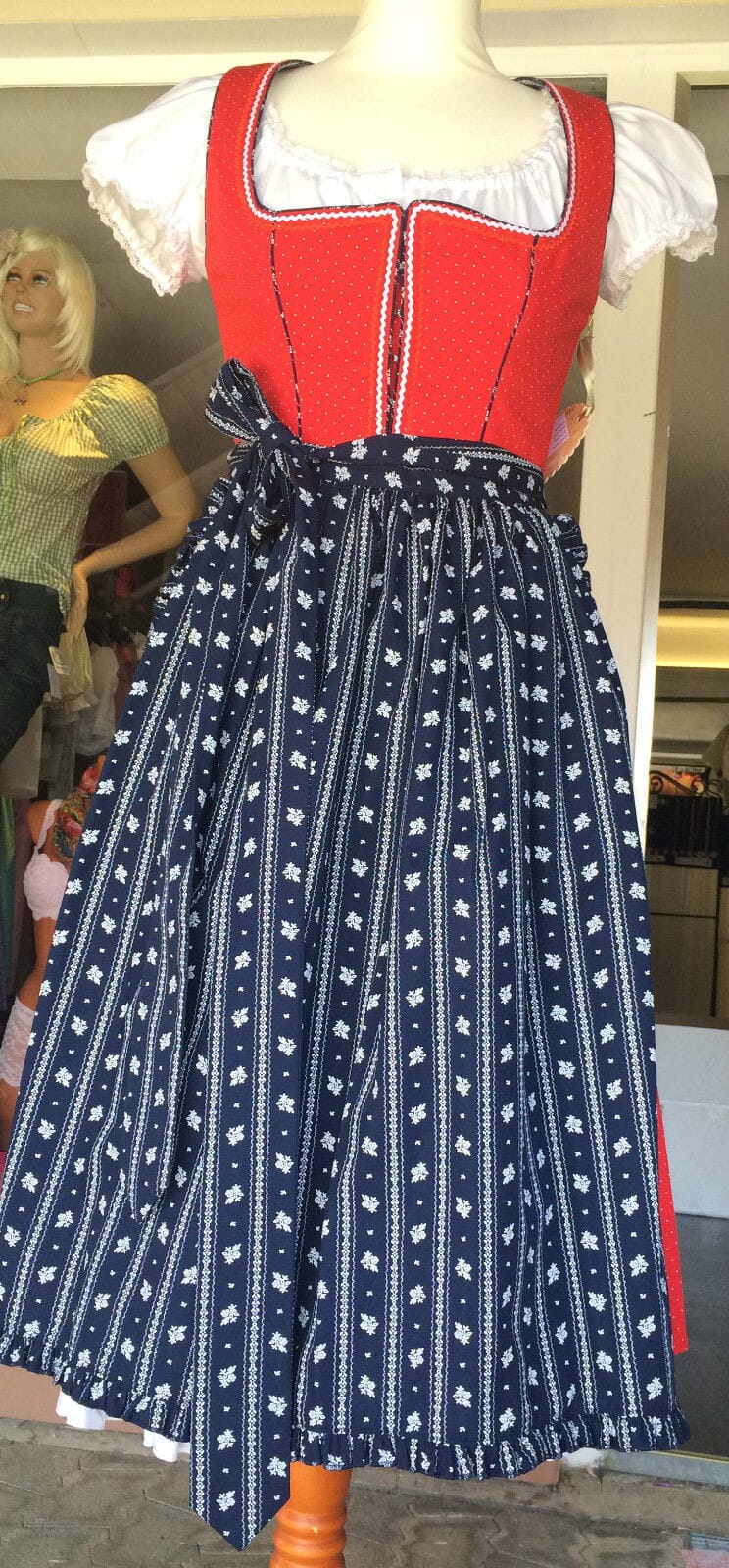 Dirndl Trentini, Palina, rot blau, Midi 70 cm, Waschdirndl Dirndl Julia Trentini