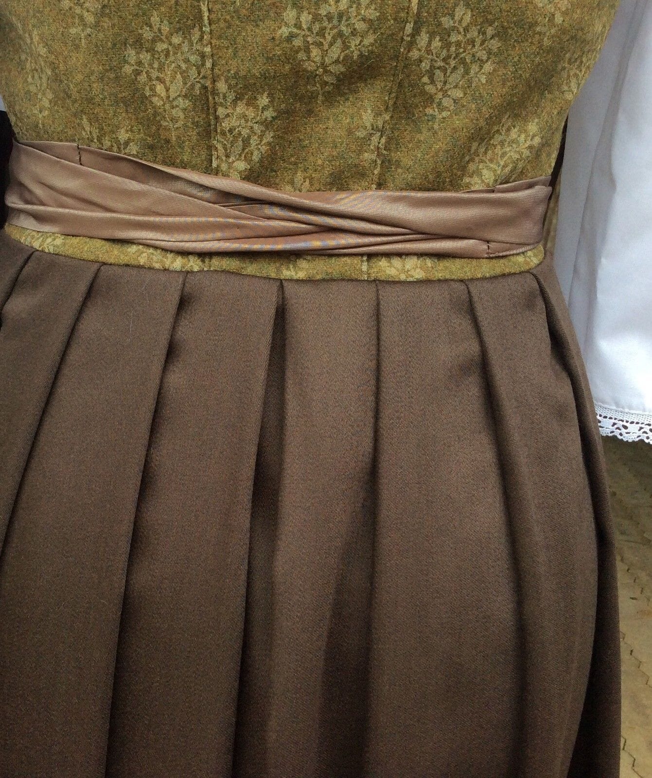 Dirndl Wenger Daria, Winterdirndl, khaki, Maxi Dirndl Wenger