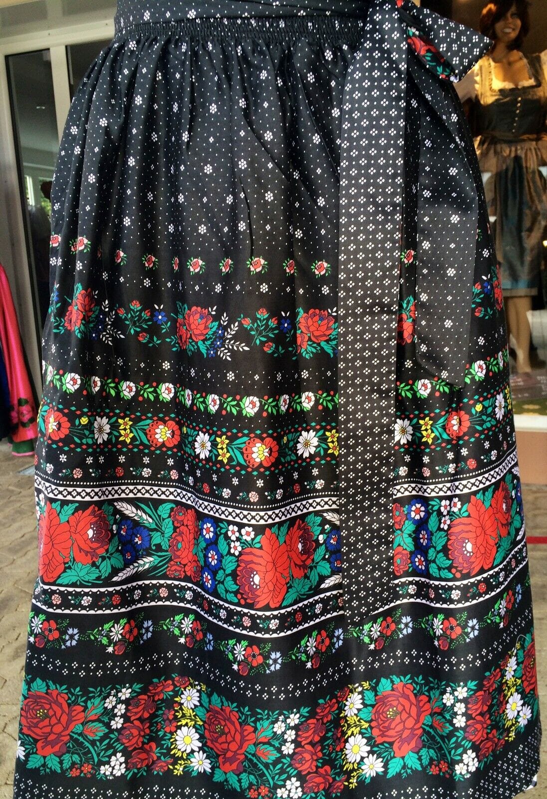 Dirndl Wenger, kariert, schwarz/weiß, Midi Dirndl Wenger