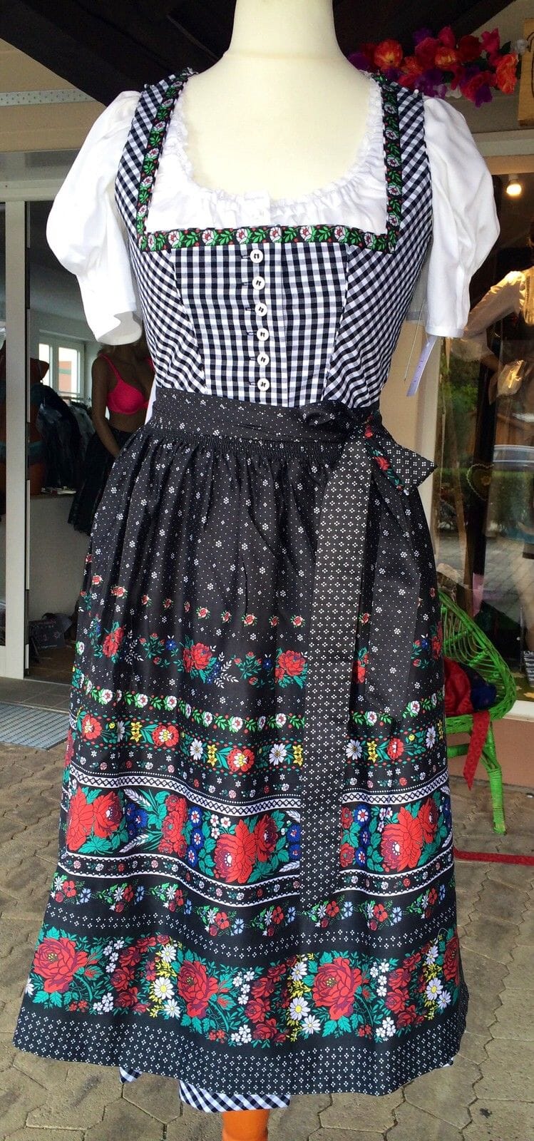 Dirndl Wenger, kariert, schwarz/weiß, Midi Dirndl Wenger
