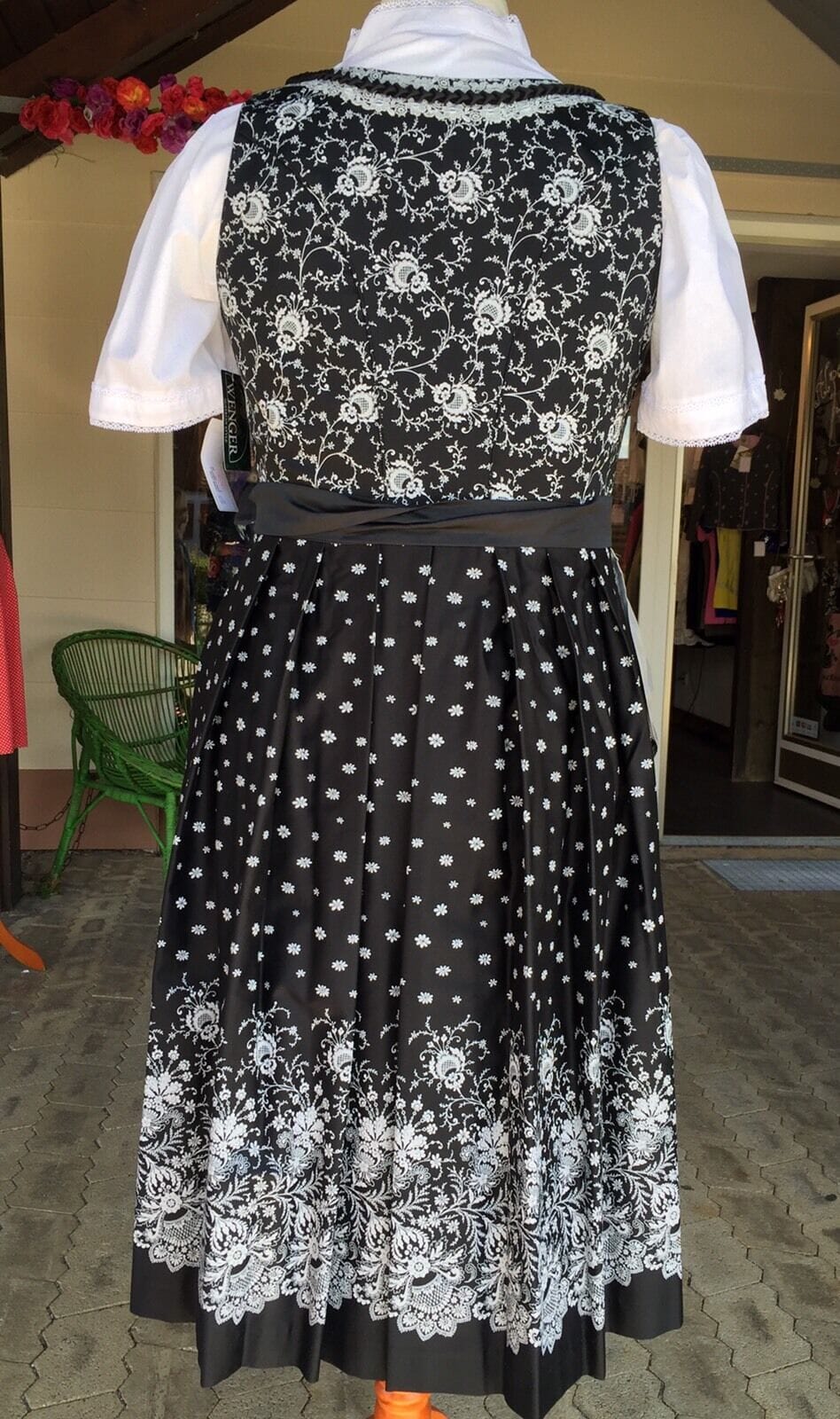 Dirndl Wenger Veronika, schwarz, silber, Baumwolle, Midi Dirndl Wenger