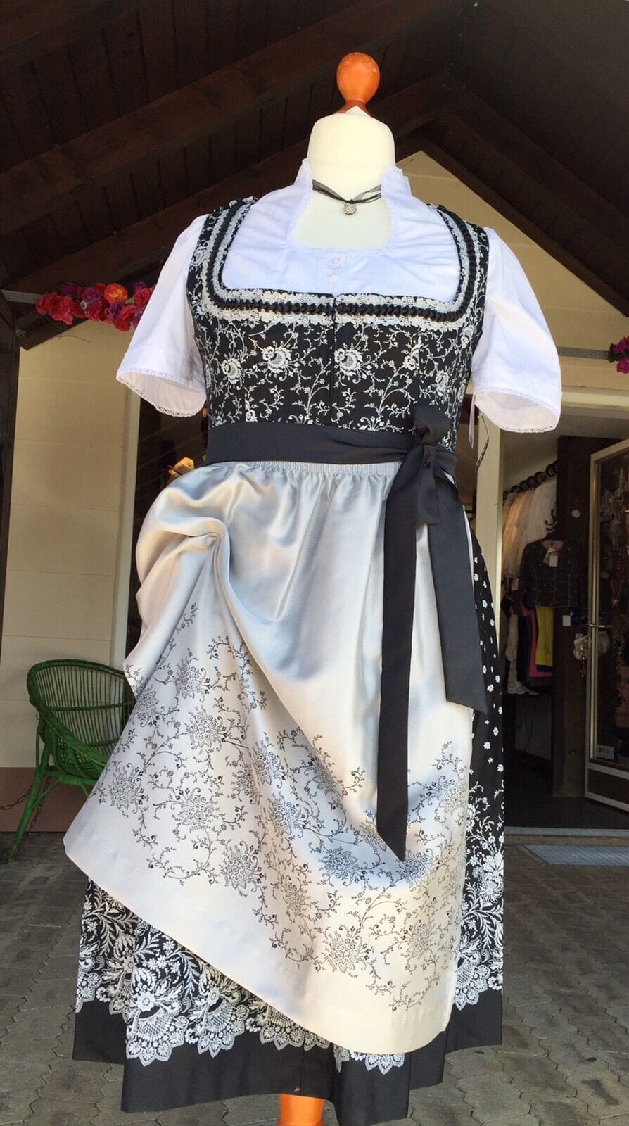 Dirndl Wenger Veronika, schwarz, silber, Baumwolle, Midi Dirndl Wenger