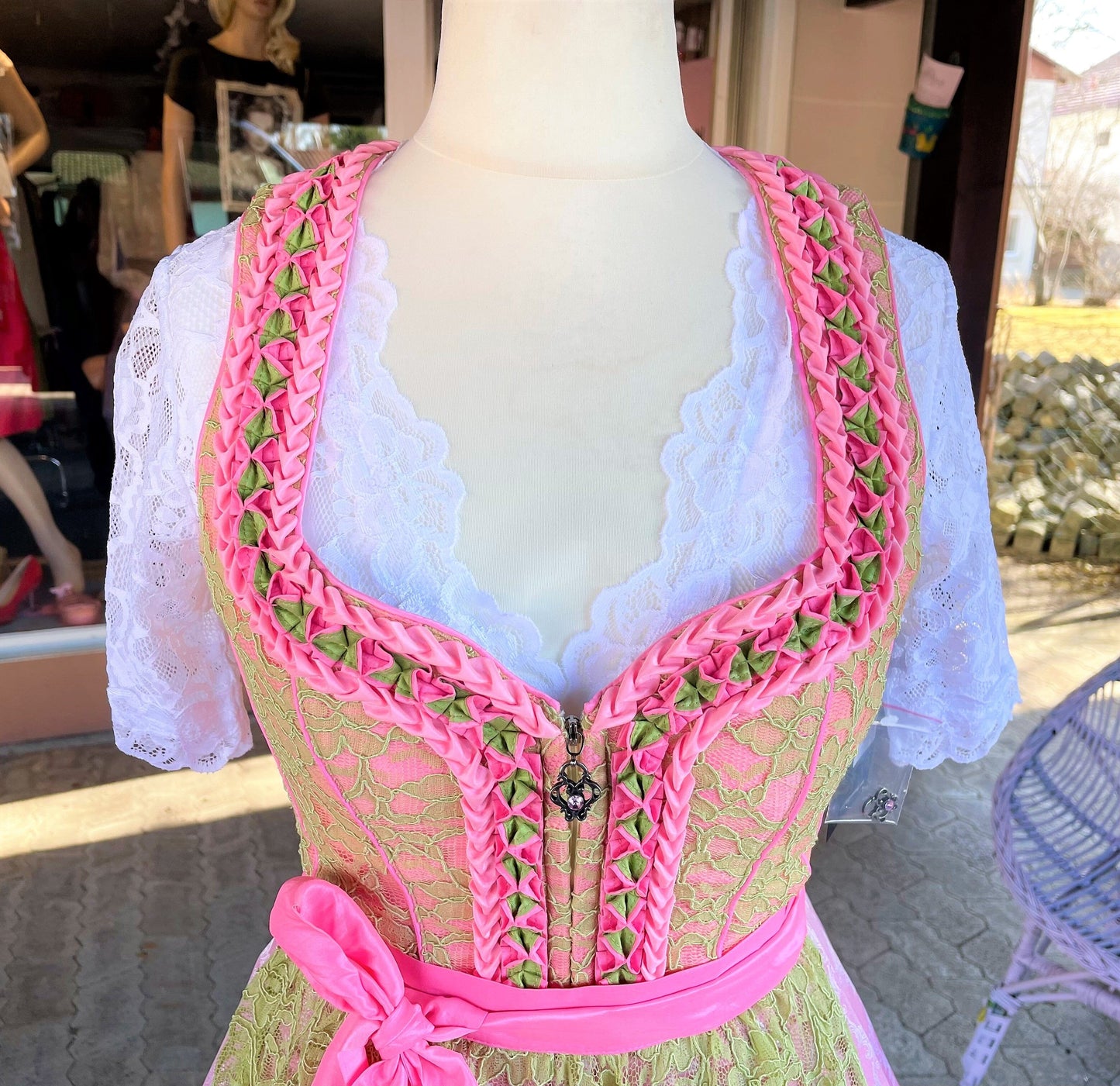 Dirndl Wiesnkönig, Carolina, pink, grün, Spitze Midi 60 cm Dirndl Wiesnkönig