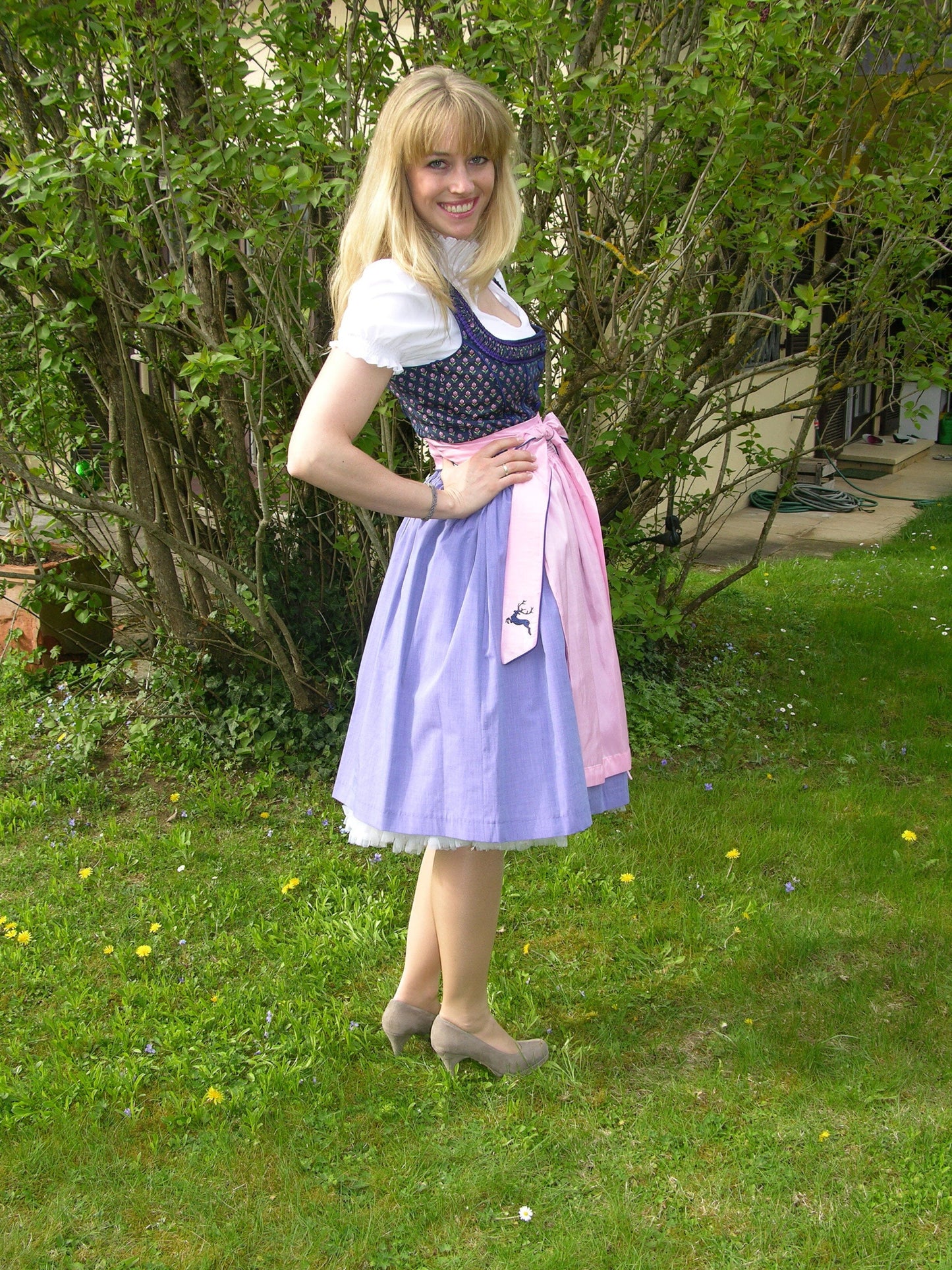Dirndl Wiesnkönig, Thilda, blau, lila, rosa, Midi 60 cm Dirndl Wiesnkönig