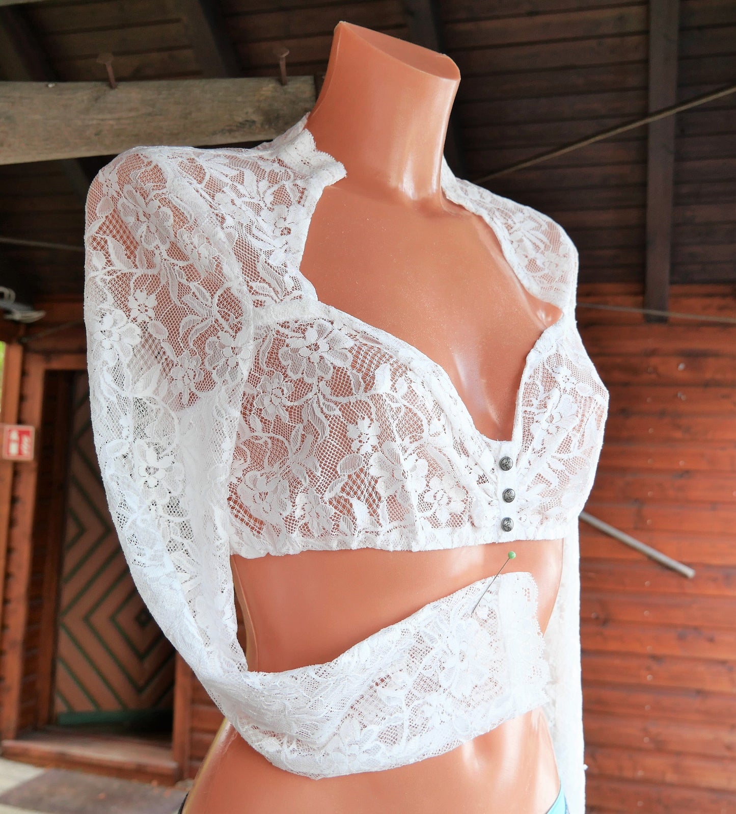 Dirndlbluse CocoVero, Silvie, Stehkragen, V-Ausschnitt, Spitze, langarm, ecru Dirndlblusen CocoVero