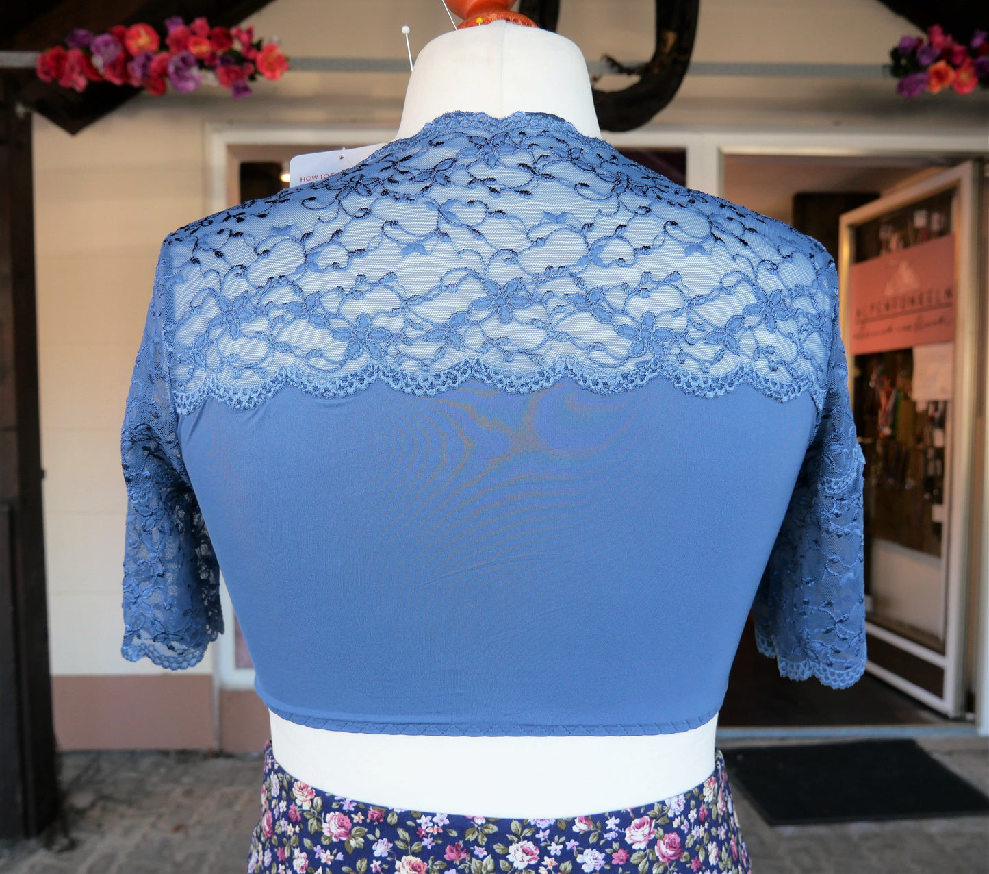 Dirndlbluse Nina von C., blau, Mona, halbarm, Zugband, Spitze, Gr. 40 Dirndlblusen Nina von C.