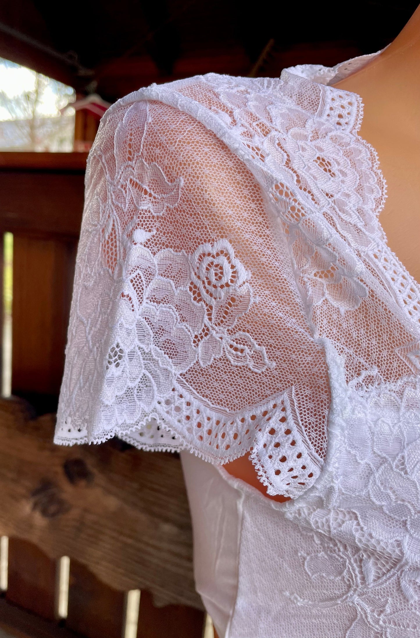 Dirndlbluse Nina von C., Mara, weiß, kurzarm, Blüten Dirndlblusen Nina von C.