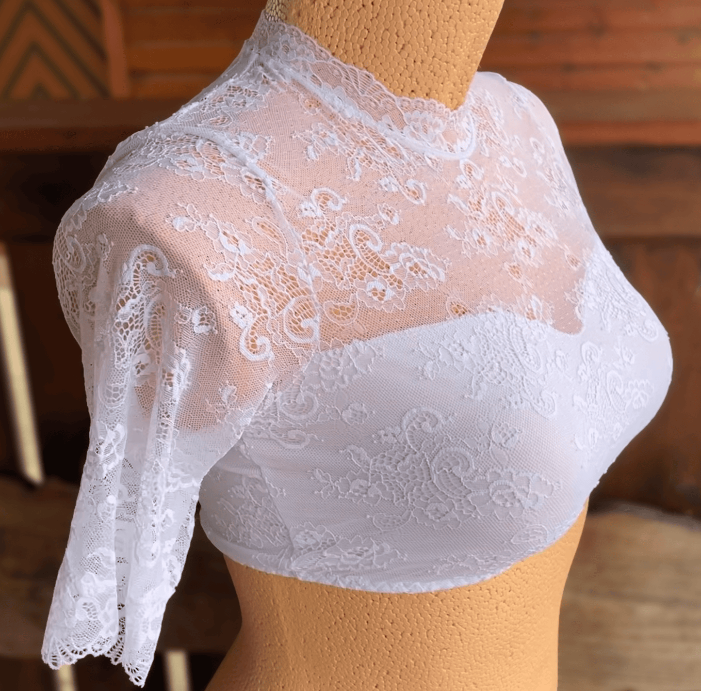 Dirndlbluse Nina von C., Marina, weiß, halbarm, hochgeschlossen, Blüten Dirndlblusen Nina von C.
