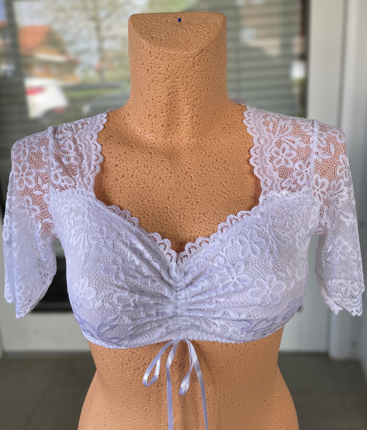 Dirndlbluse Nina von C., Marlies, Spitze, weiß, halbarm, Zugband Dirndlblusen Nina von C.