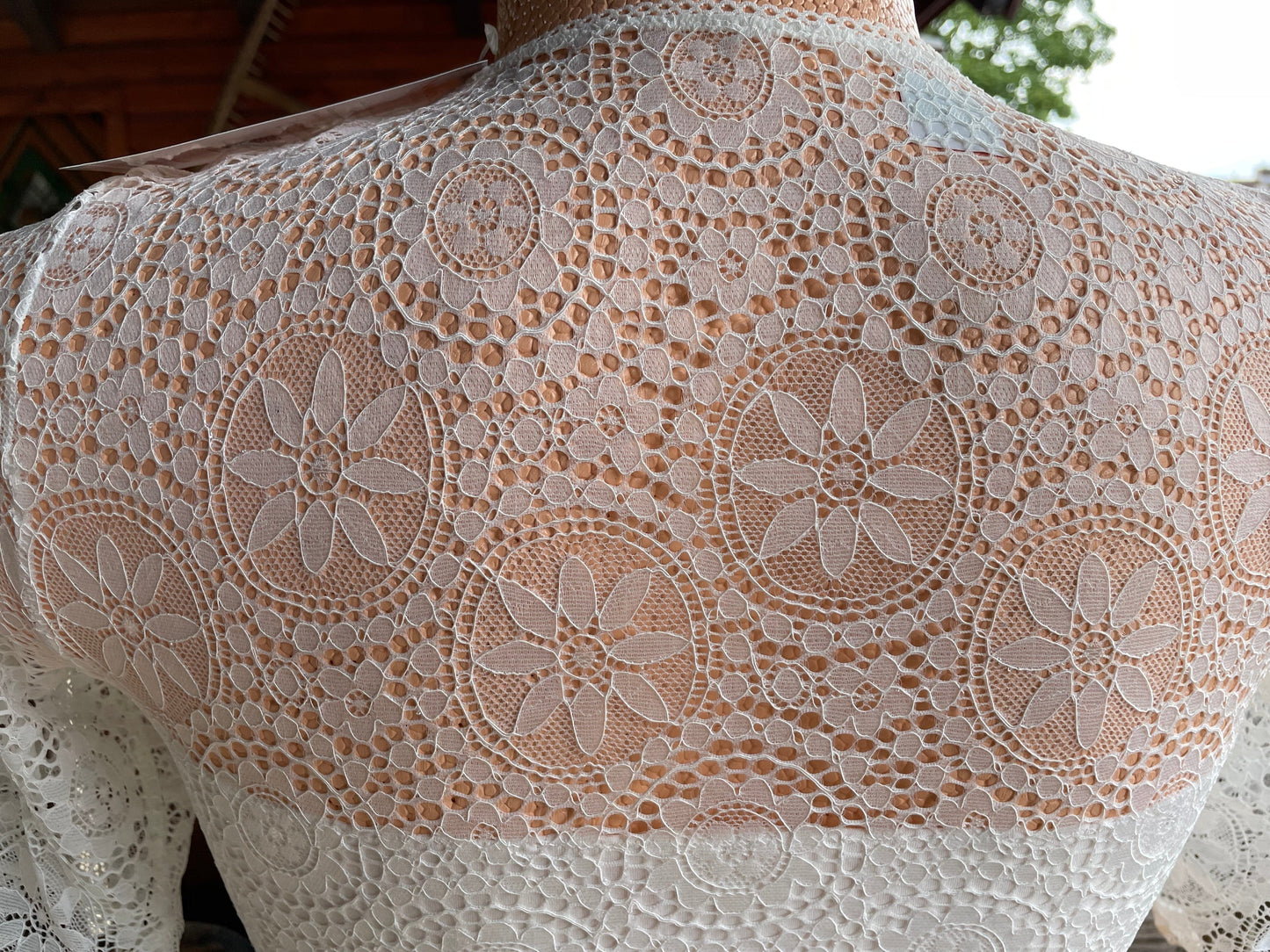 Dirndlbluse Nina von C., Miriam, champagner, halbarm, hochgeschlossen, Blüten Dirndlblusen Nina von C.