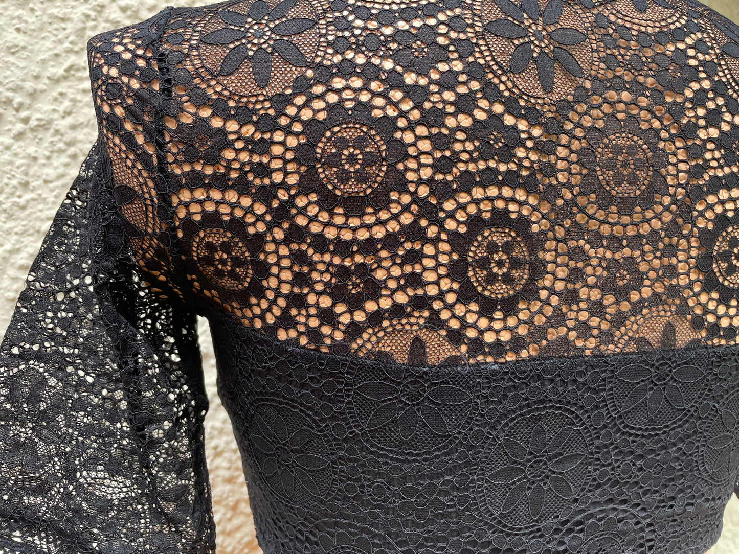 Dirndlbluse Nina von C., Miriam, schwarz, halbarm, hochgeschlossen, Blüten Dirndlblusen Nina von C.