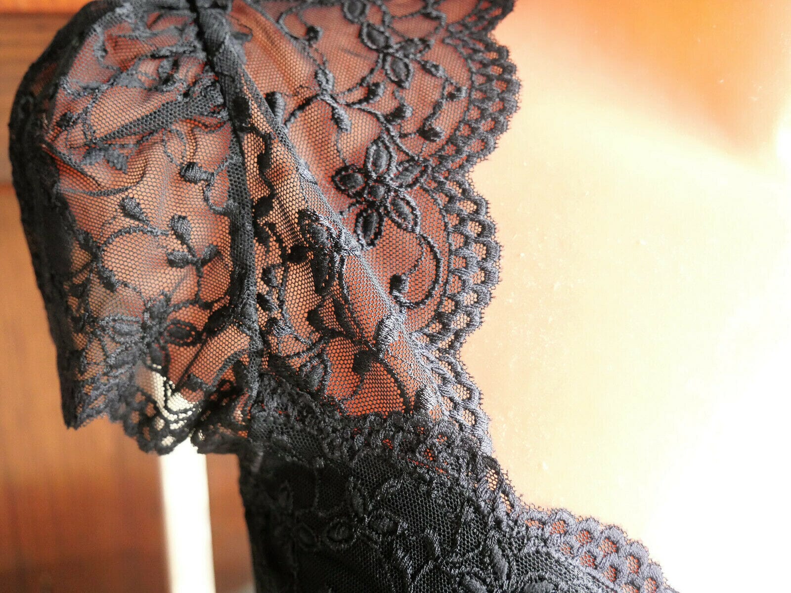 Dirndlbluse Nina von C., Moni, schwarz, kurzarm, Zugband Dirndlblusen Nina von C.