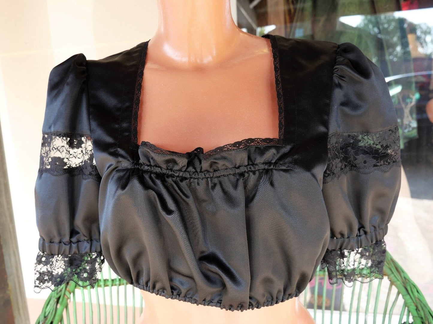 Dirndlbluse Rose Blusen, schwarz, Satin, halbarm, Spitze Dirndlblusen Rose Blusen